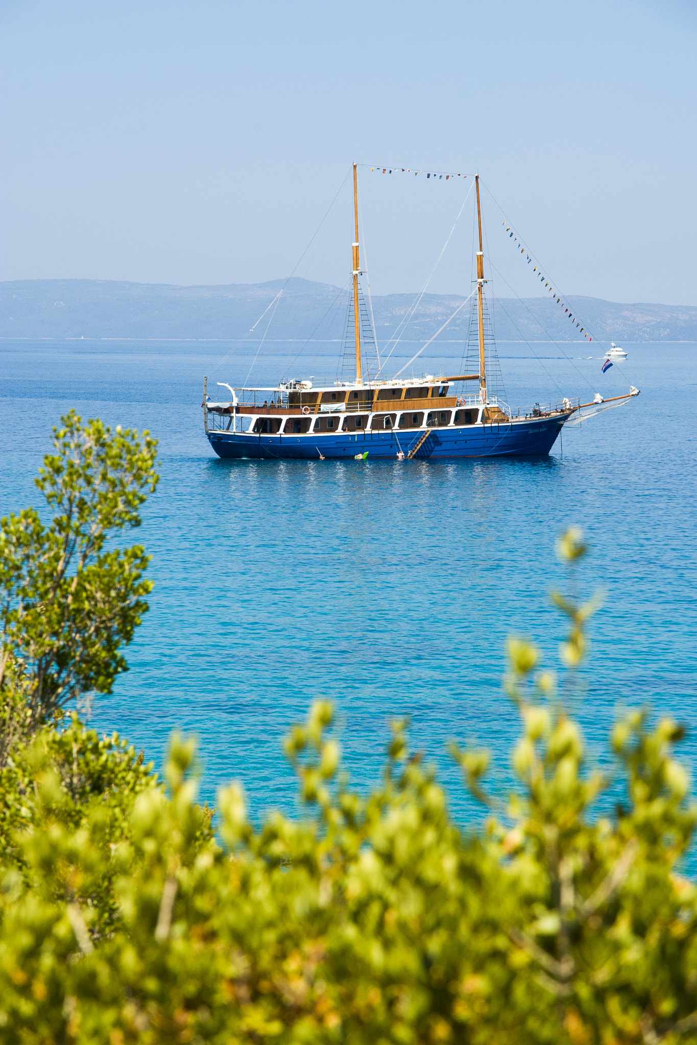 Pentax K100D sample photo. Wooden sailboat on peljesac peninsula photography