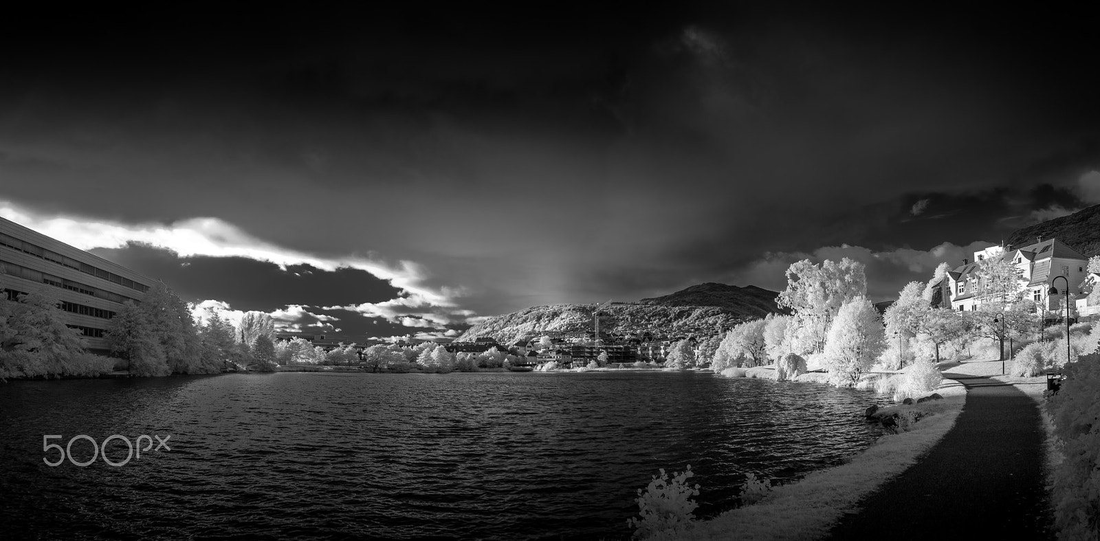 Sony Alpha a5000 (ILCE 5000) + Sigma 19mm F2.8 EX DN sample photo. Infrared sunset photography