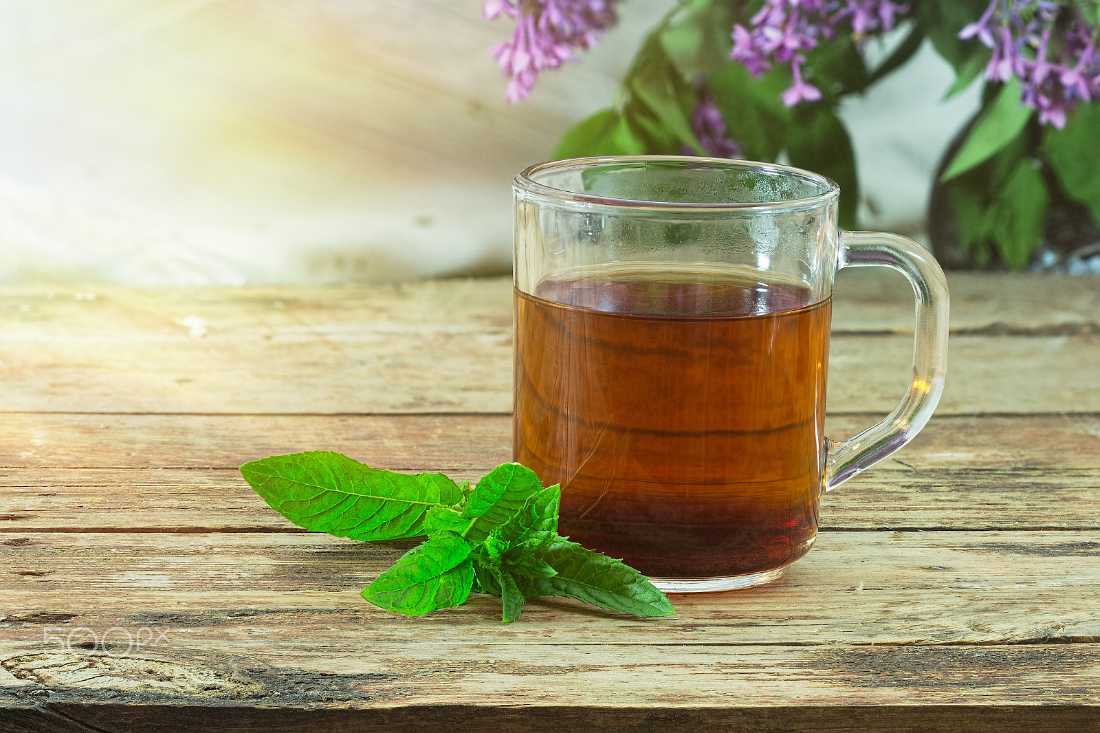 Canon EOS 650D (EOS Rebel T4i / EOS Kiss X6i) + Canon EF 100mm F2.8 Macro USM sample photo. Tea  and mint leaves on a wooden background photography