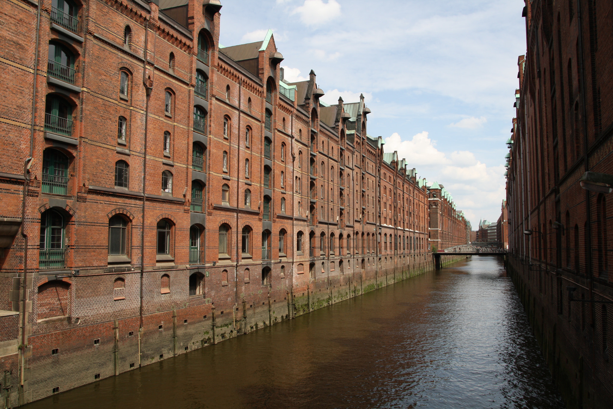 Sigma 18-250mm F3.5-6.3 DC OS HSM sample photo. Speicherstadt hamburg photography