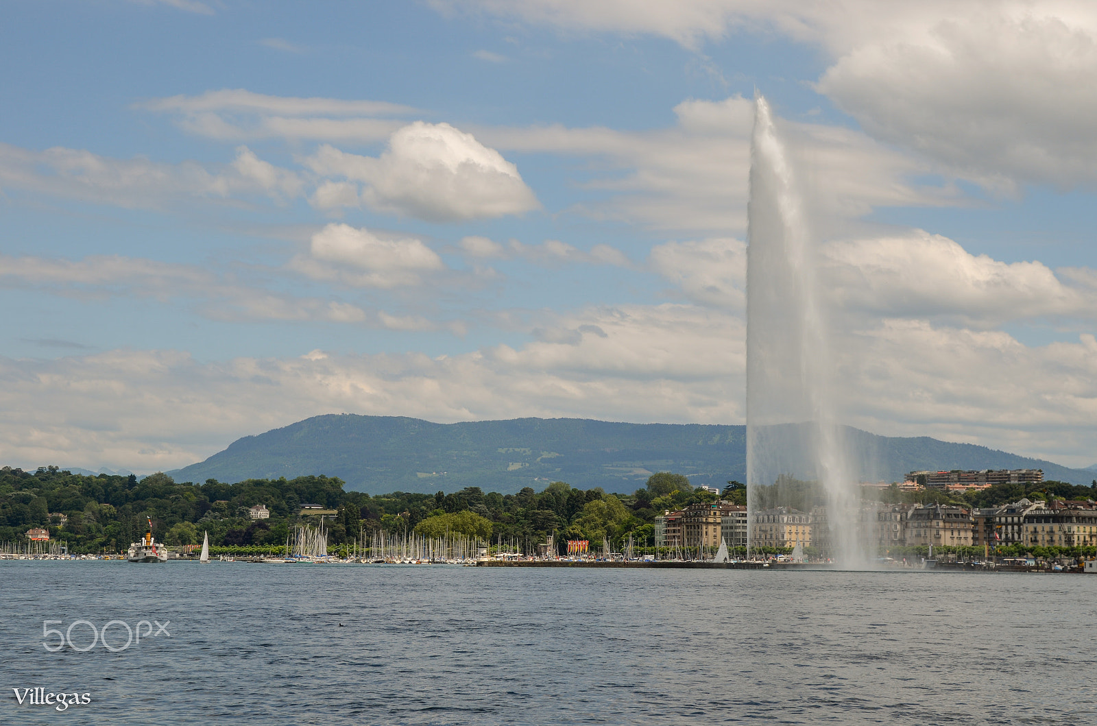 Nikon AF-S Nikkor 24-120mm F4G ED VR sample photo. Jet d'eau photography