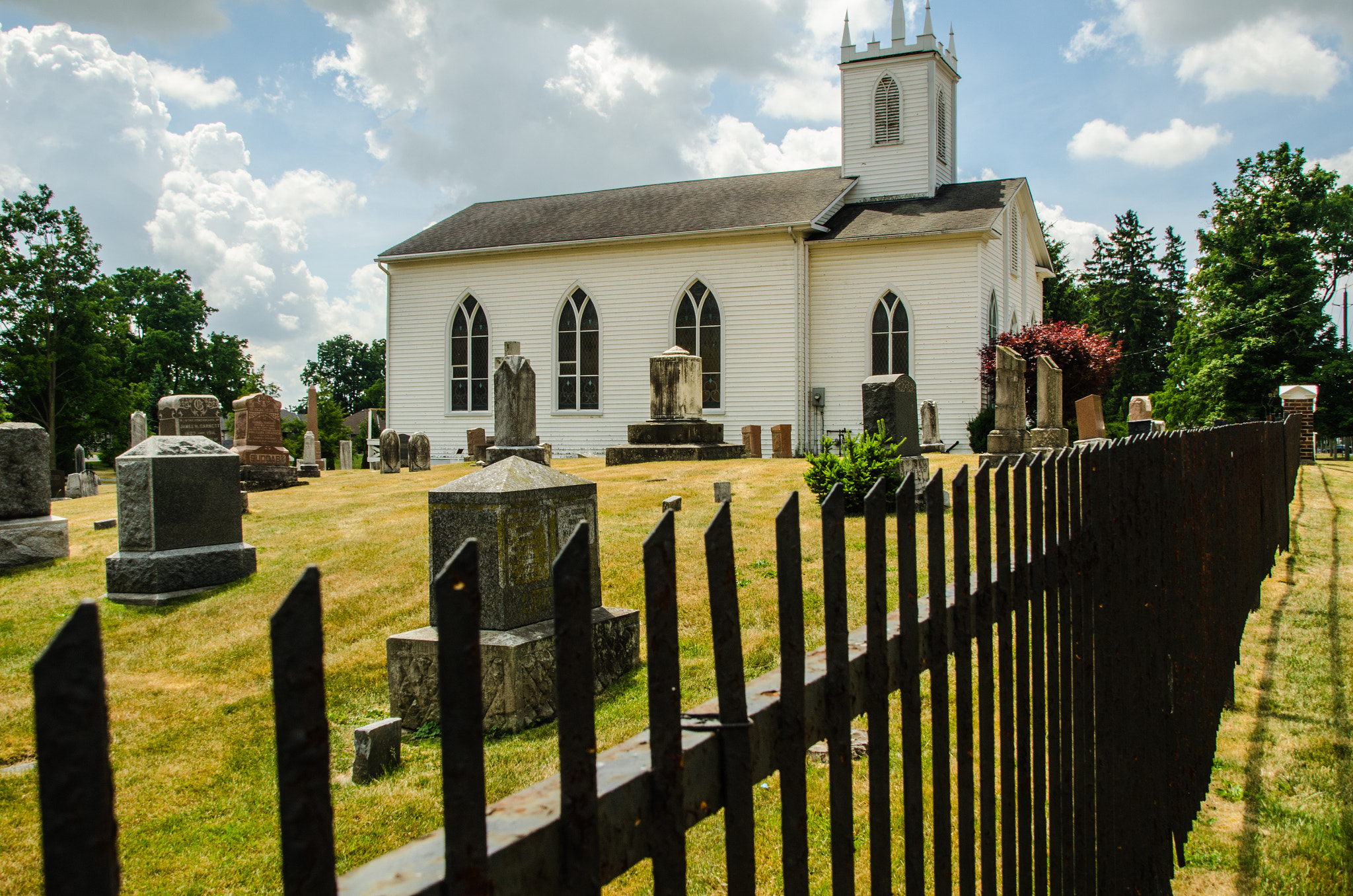 Sigma 18-200mm F3.5-6.3 DC OS HSM sample photo. All saints church and churchyard photography