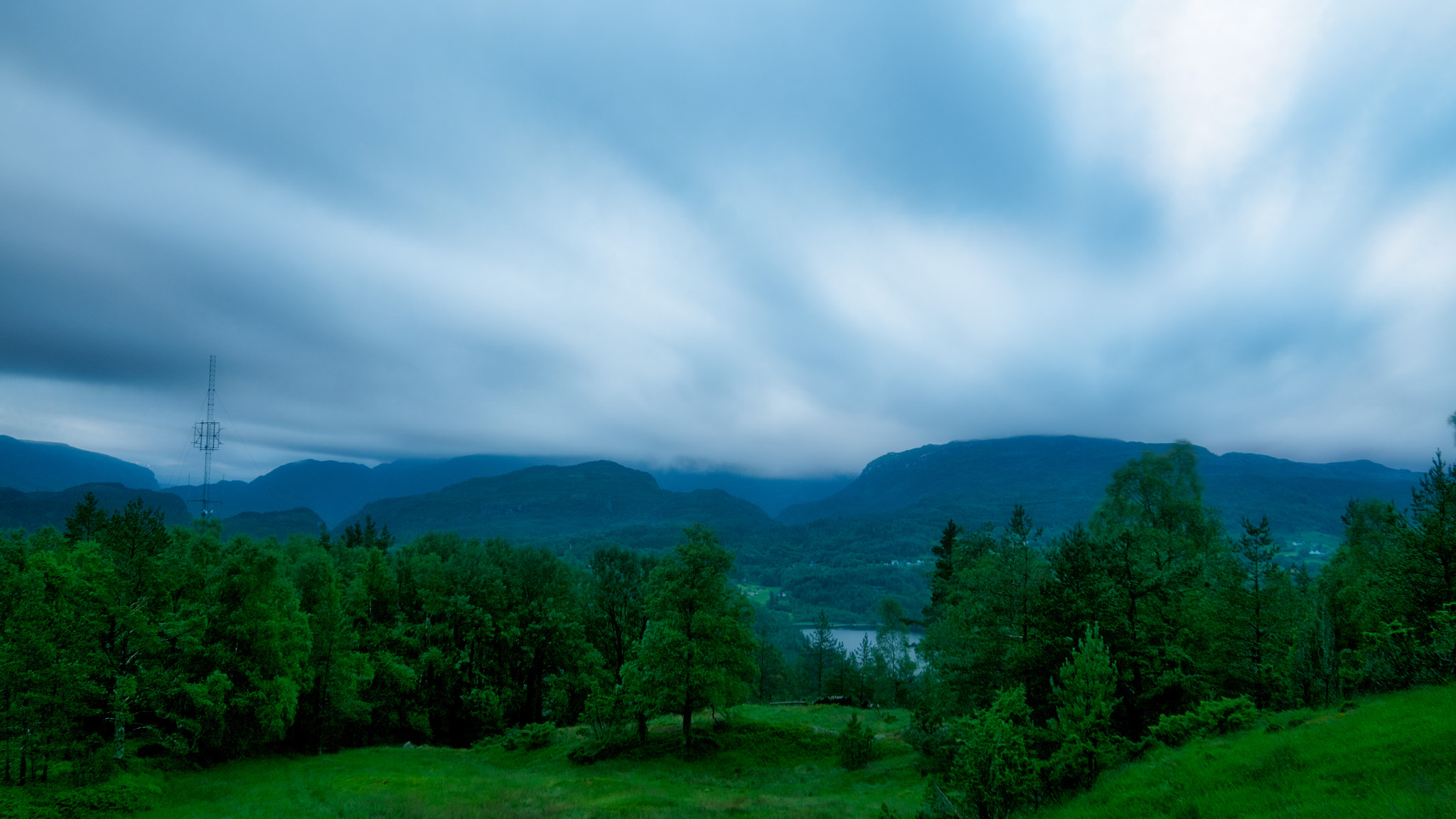 Olympus OM-D E-M5 II sample photo. Kveld photography