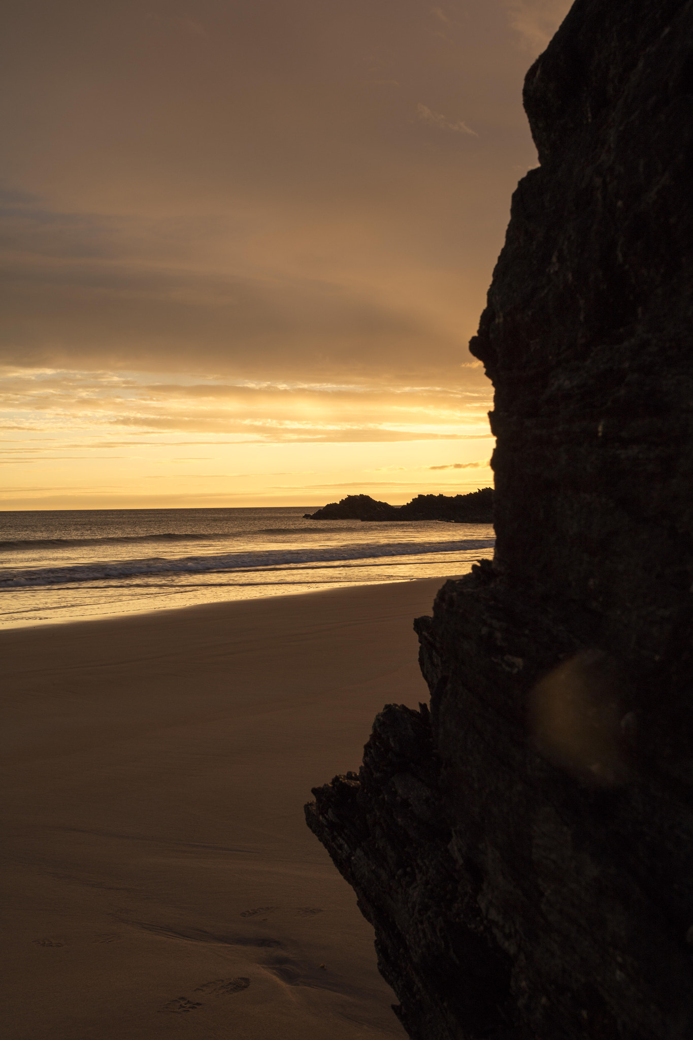 Canon EOS 5DS + Canon EF 17-40mm F4L USM sample photo. Donegal beach at dawn photography