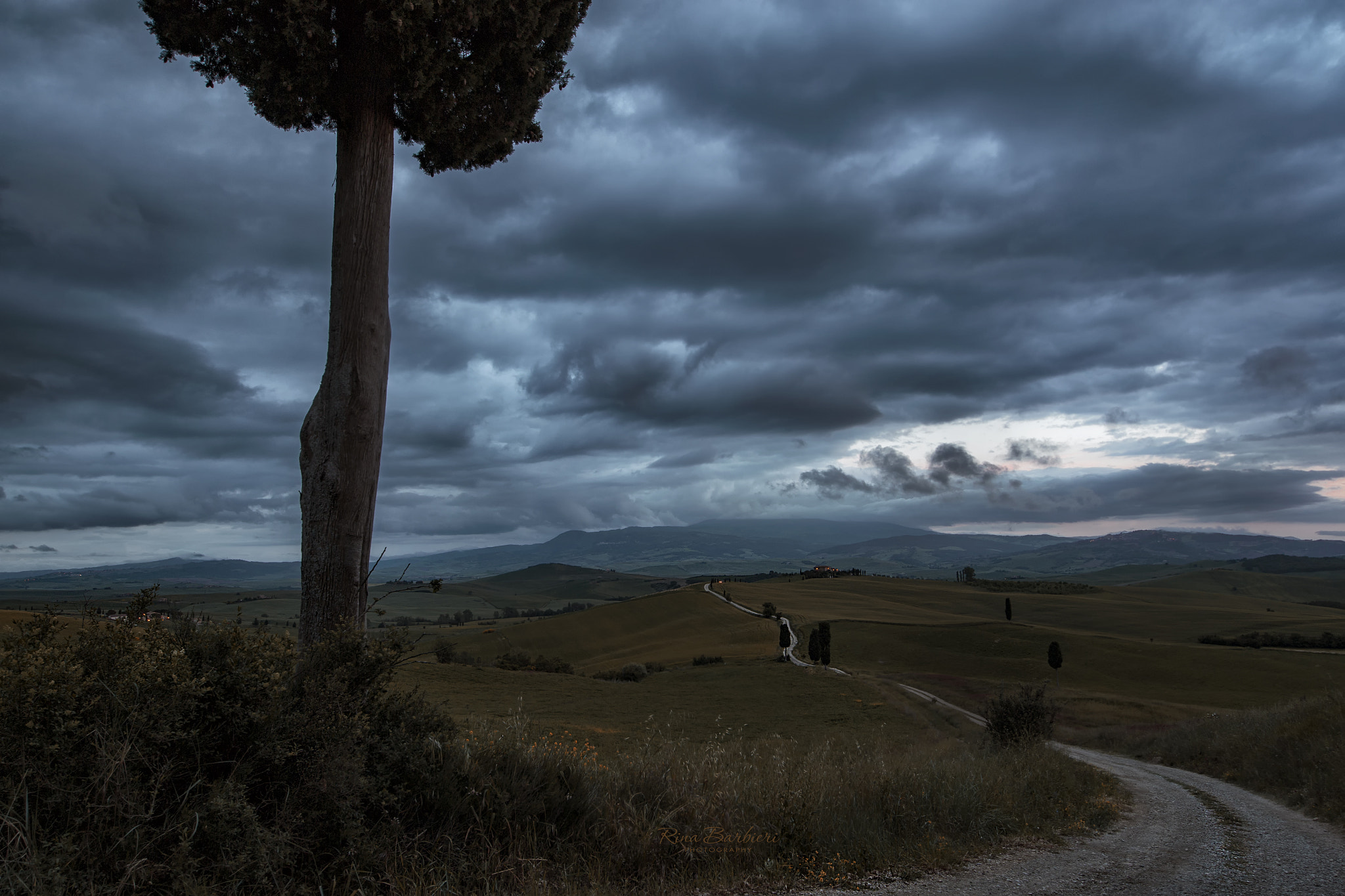 Sigma 8-16mm F4.5-5.6 DC HSM sample photo. At nightfall photography