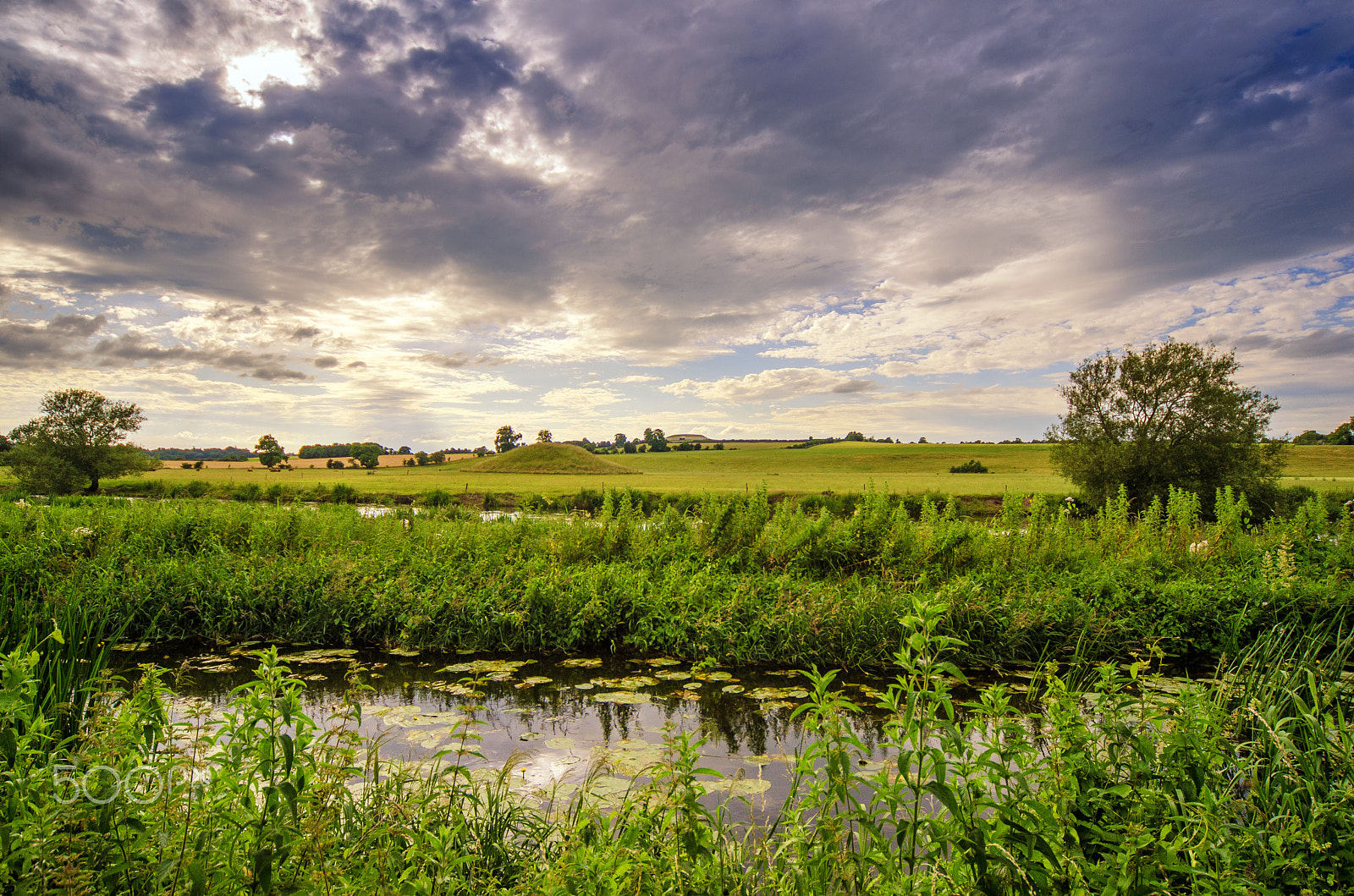 Nikon D7000 + Sigma 12-24mm F4.5-5.6 EX DG Aspherical HSM sample photo. Newgrange and the boyne photography