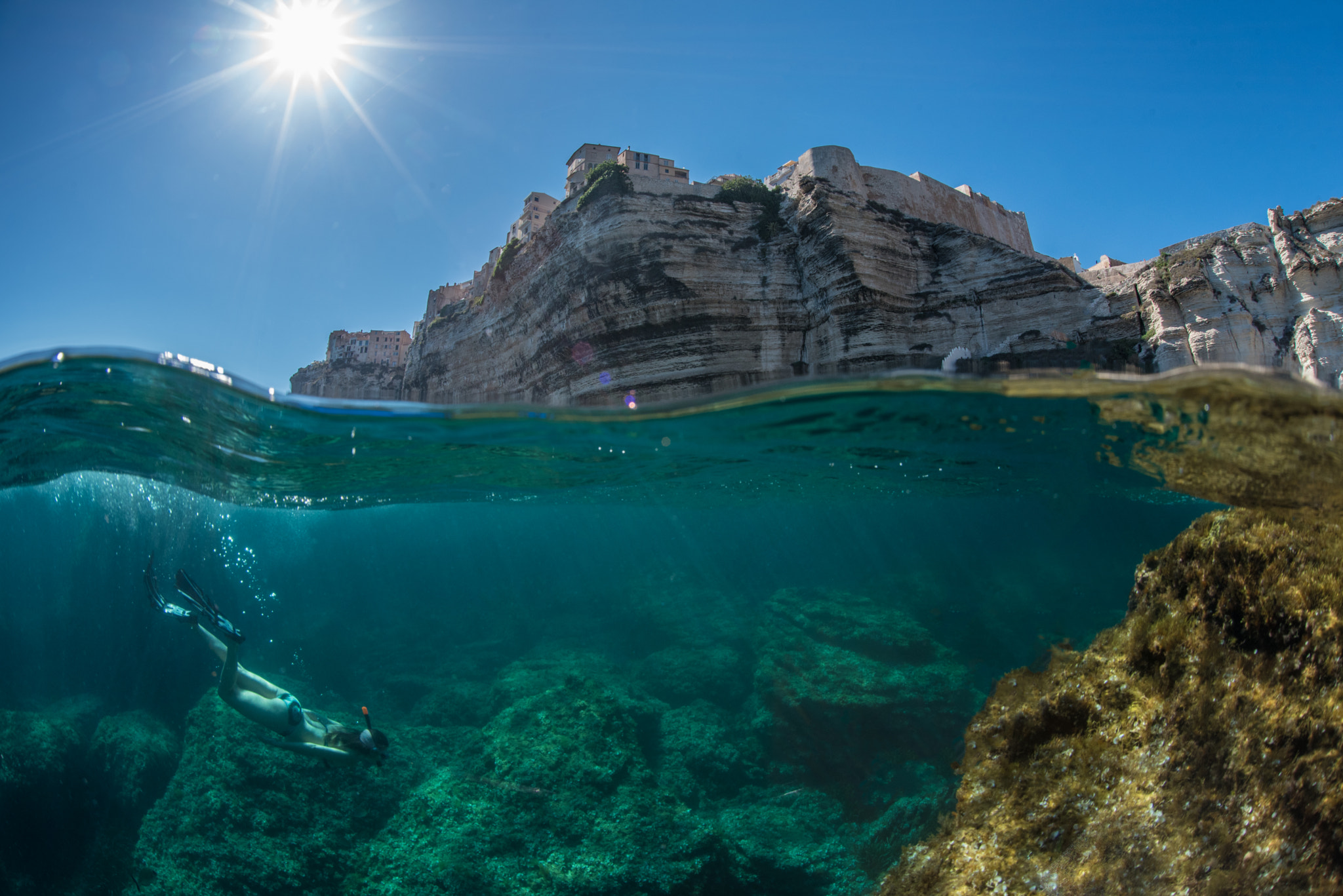 Nikon D750 + Sigma 15mm F2.8 EX DG Diagonal Fisheye sample photo. Balade sous les falaises photography