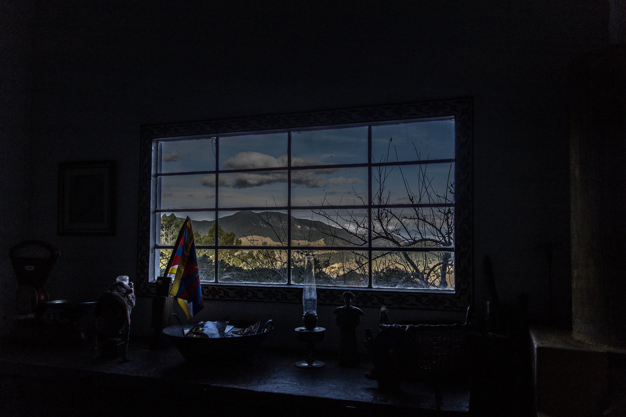 Canon EF-S 17-55mm F2.8 IS USM sample photo. Beyond the windows... photography