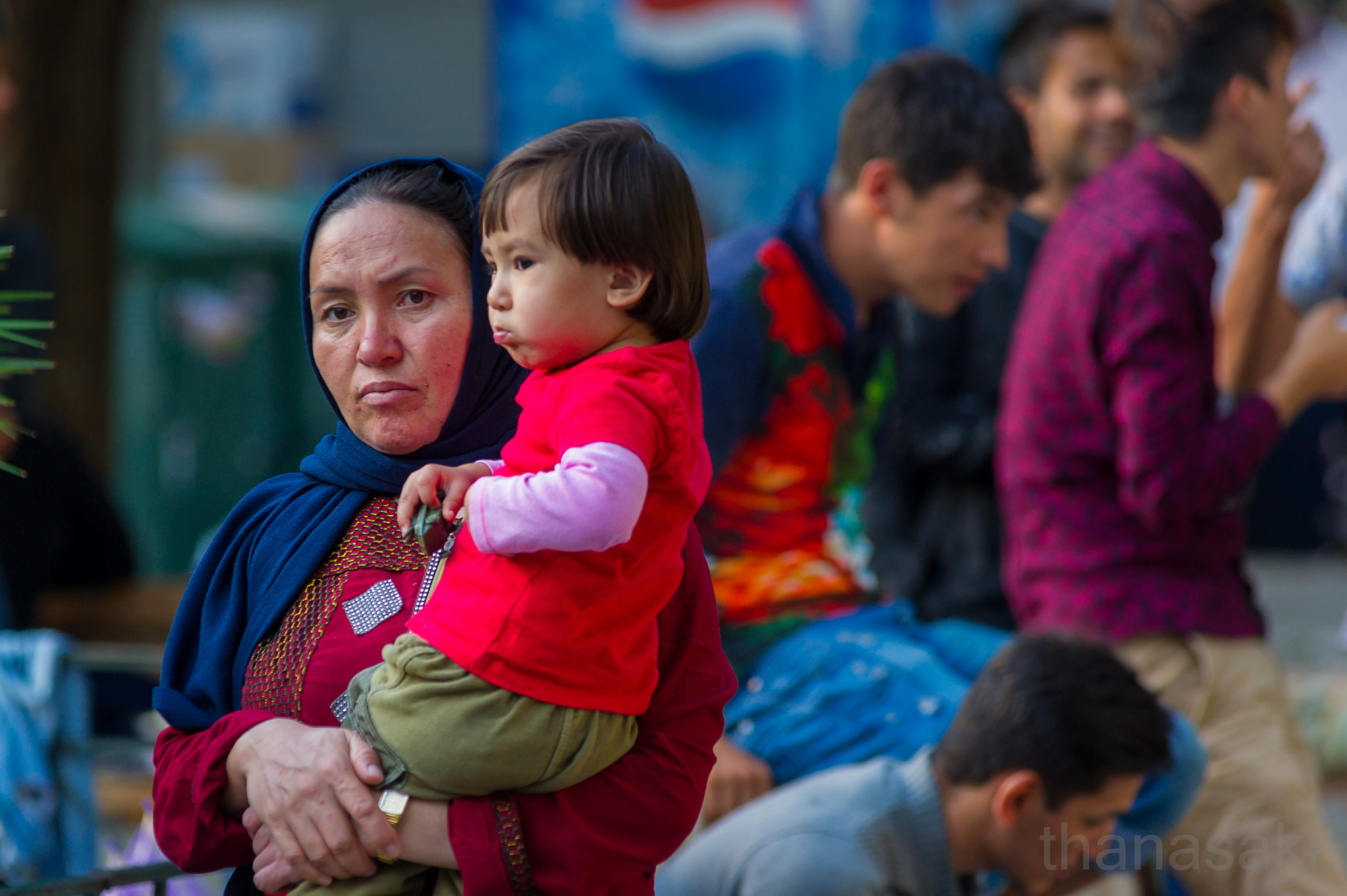 Nikon AF-Nikkor 80-200mm F2.8D ED sample photo. Mother refugee photography