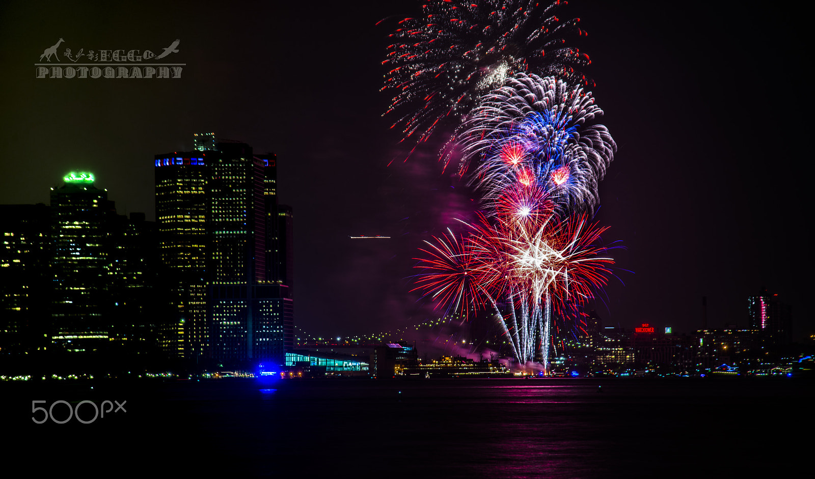 Nikon D800 + Sigma 28-200mm F3.5-5.6 Compact Aspherical Hyperzoom Macro sample photo. New york independence day firework photography