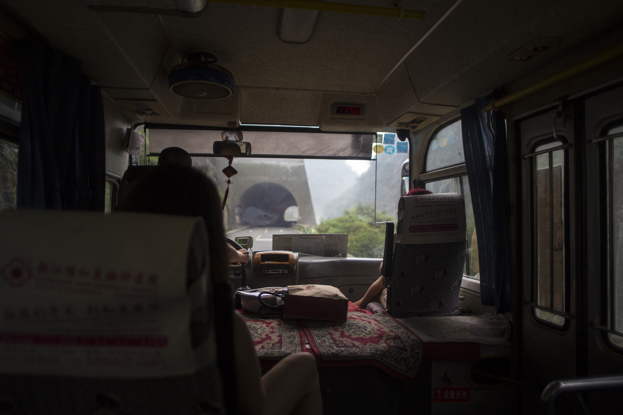 Sigma 24mm f/1.8 DG Macro EX sample photo. Dujiangyan bus ride photography