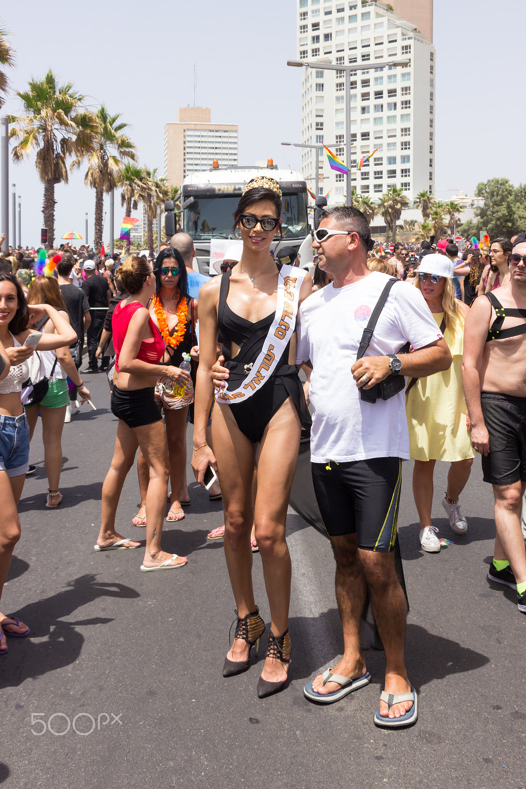 Canon EOS 600D (Rebel EOS T3i / EOS Kiss X5) + Canon EF 75-300mm F4.0-5.6 IS USM sample photo. Miss trans israel 2016 poses for photographer of pride parade photography
