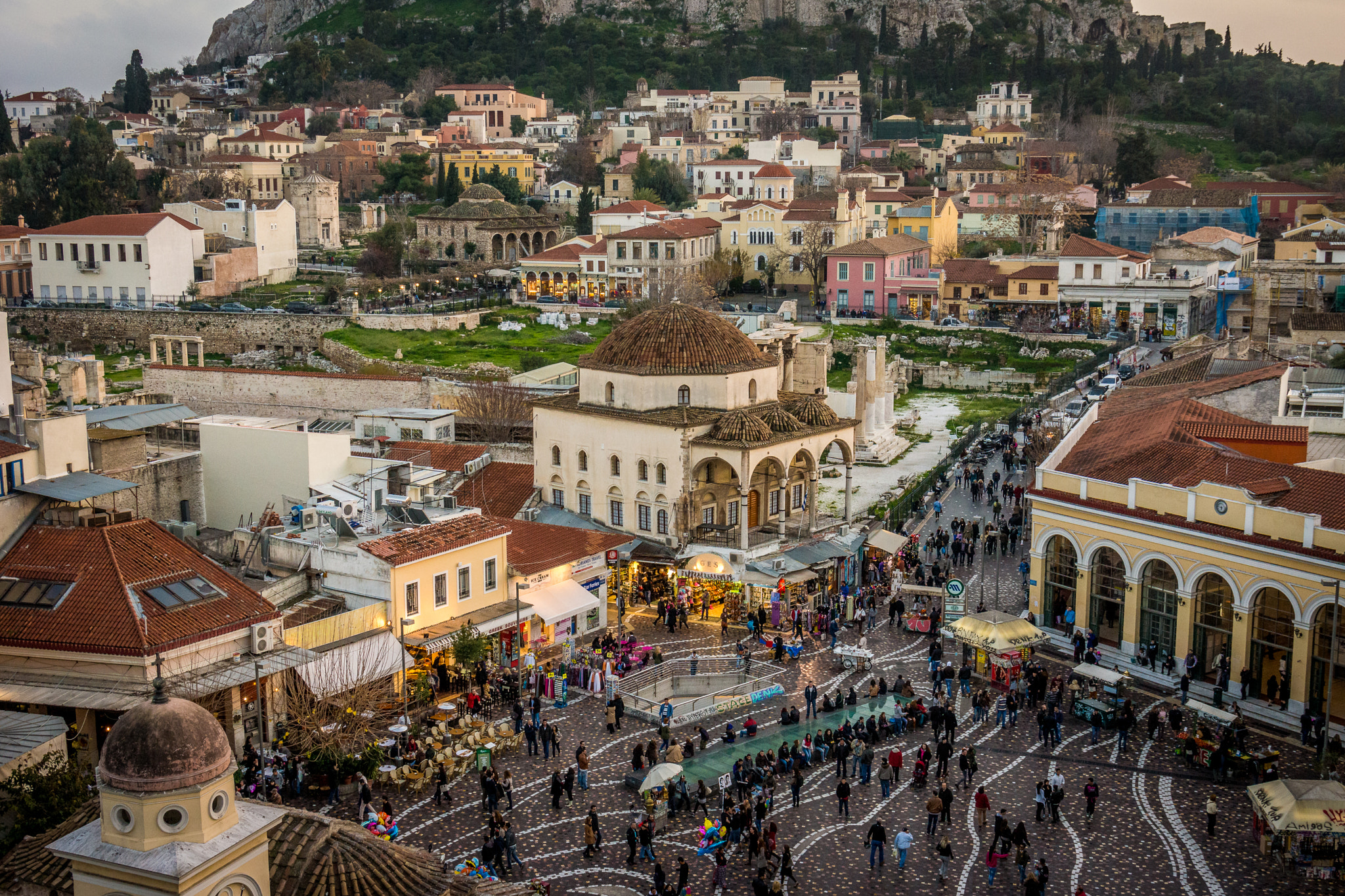 Sony Alpha NEX-7 + Sony Vario-Tessar T* E 16-70mm F4 ZA OSS sample photo. Monastiraki, athens - greece photography