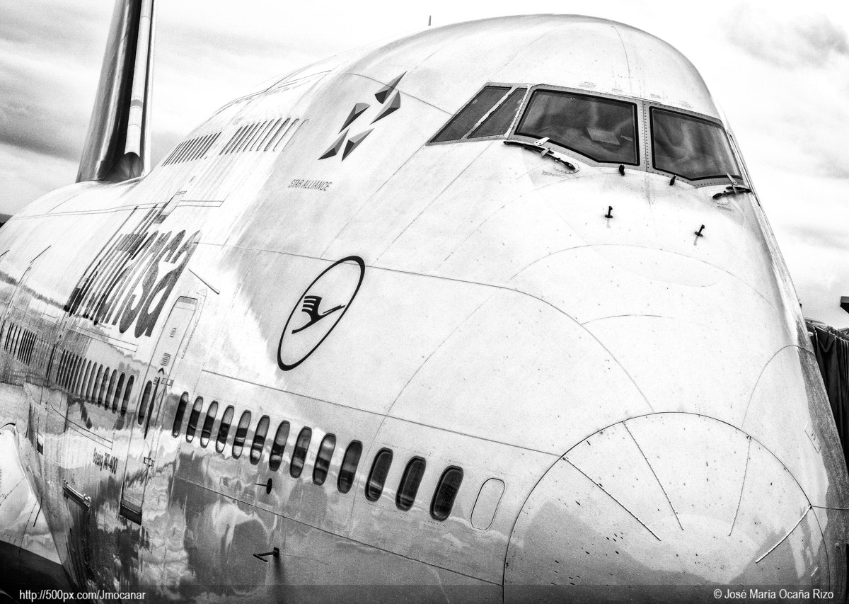 1 NIKKOR VR 10-100mm f/4-5.6 sample photo. Boeing 747 lh 4 photography