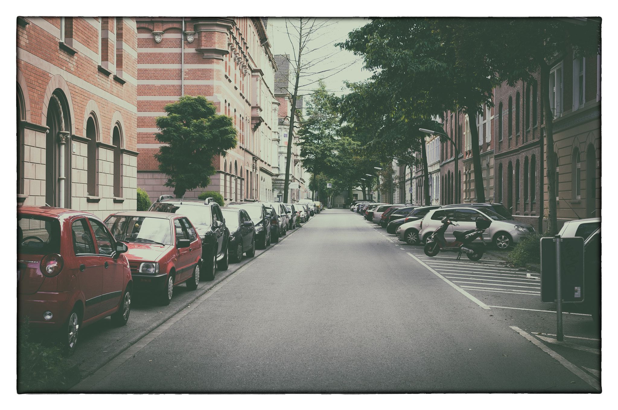 Nikon AF-S Nikkor 35mm F1.8G ED sample photo. Heinrichstraße photography