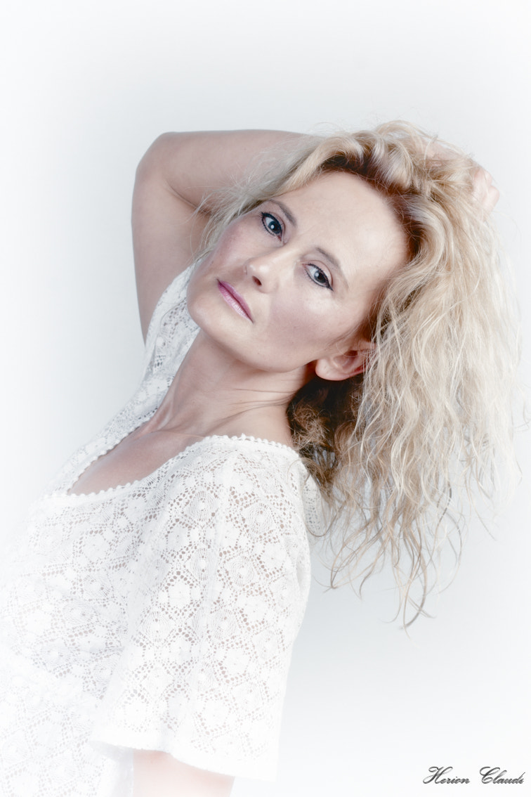 Sony 75-300mm F4.5-5.6 sample photo. Séverine photography