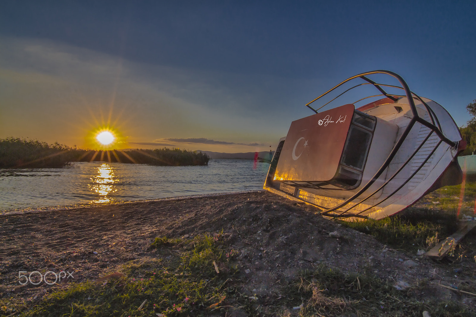 Canon EOS 650D (EOS Rebel T4i / EOS Kiss X6i) sample photo. Sunset of the boat photography