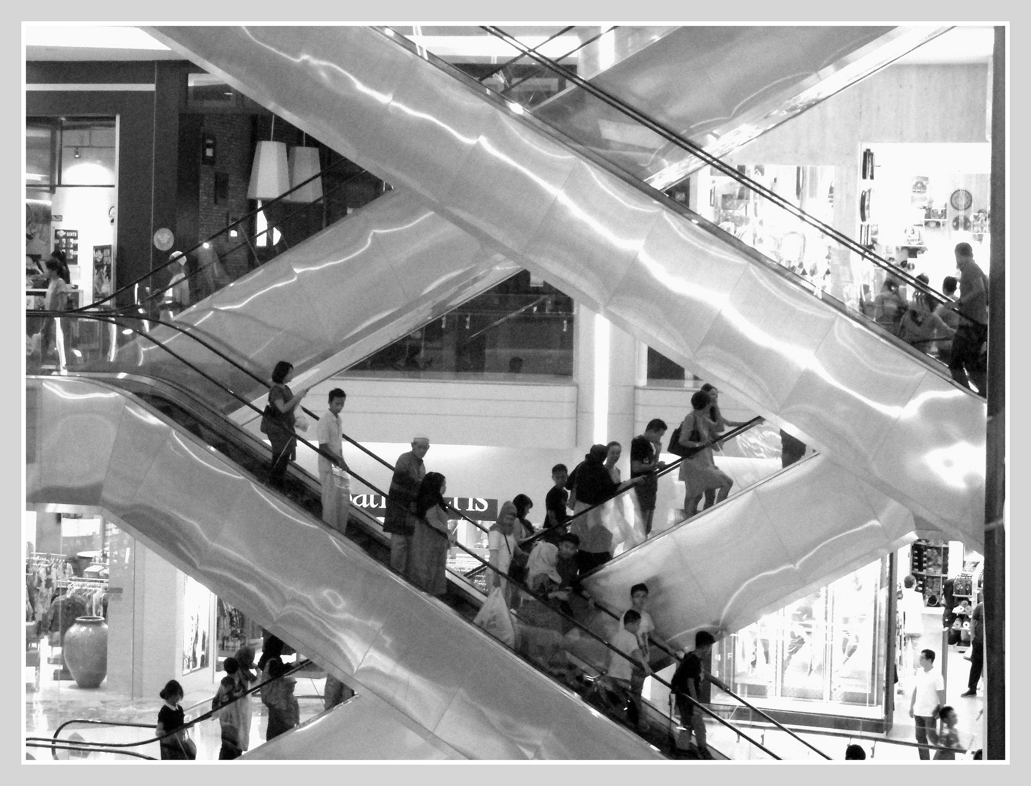 Ricoh WG-4 sample photo. City life photography