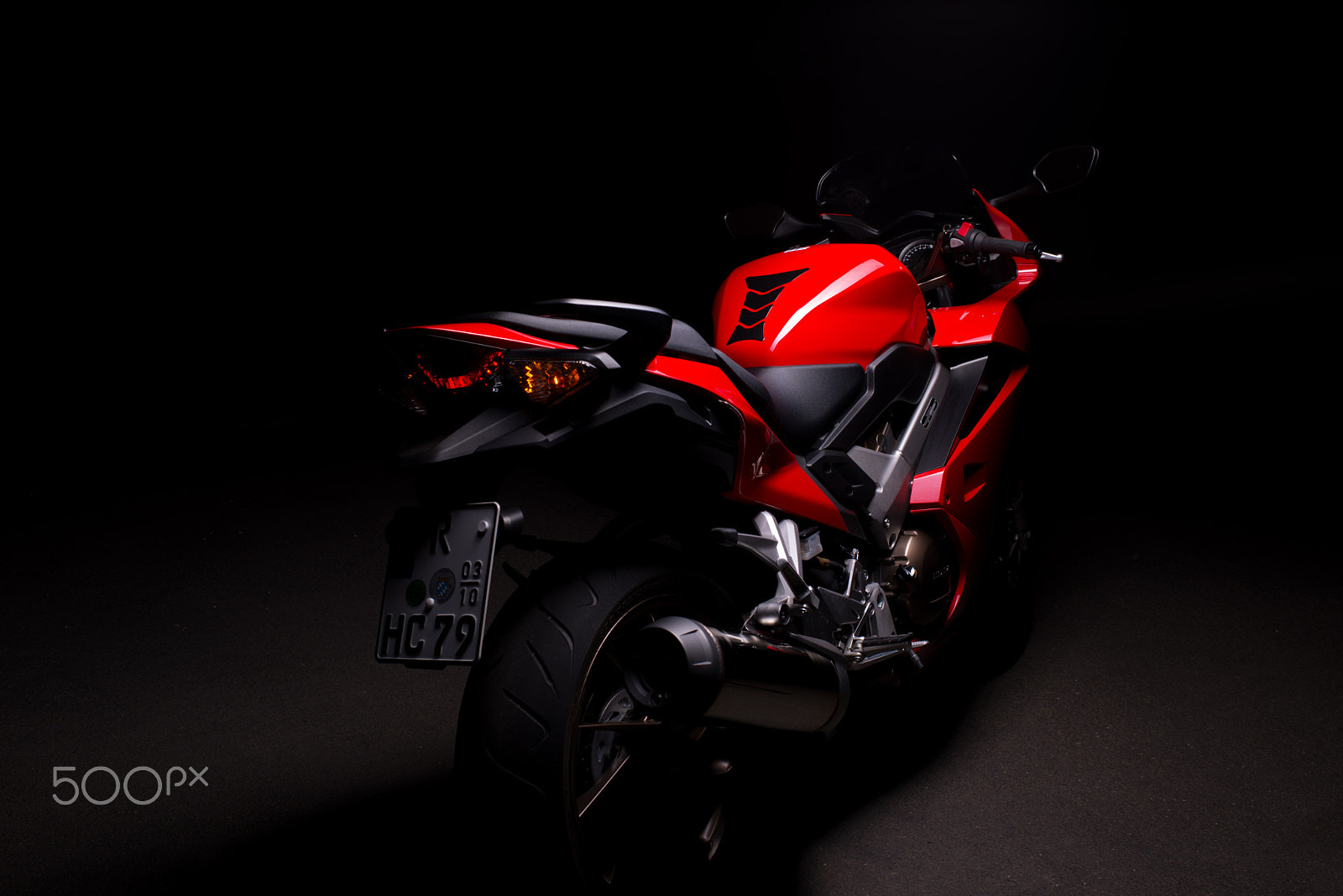 Nikon D610 + Nikon AF-S Nikkor 35mm F1.4G sample photo. Honda vfr 800 photography