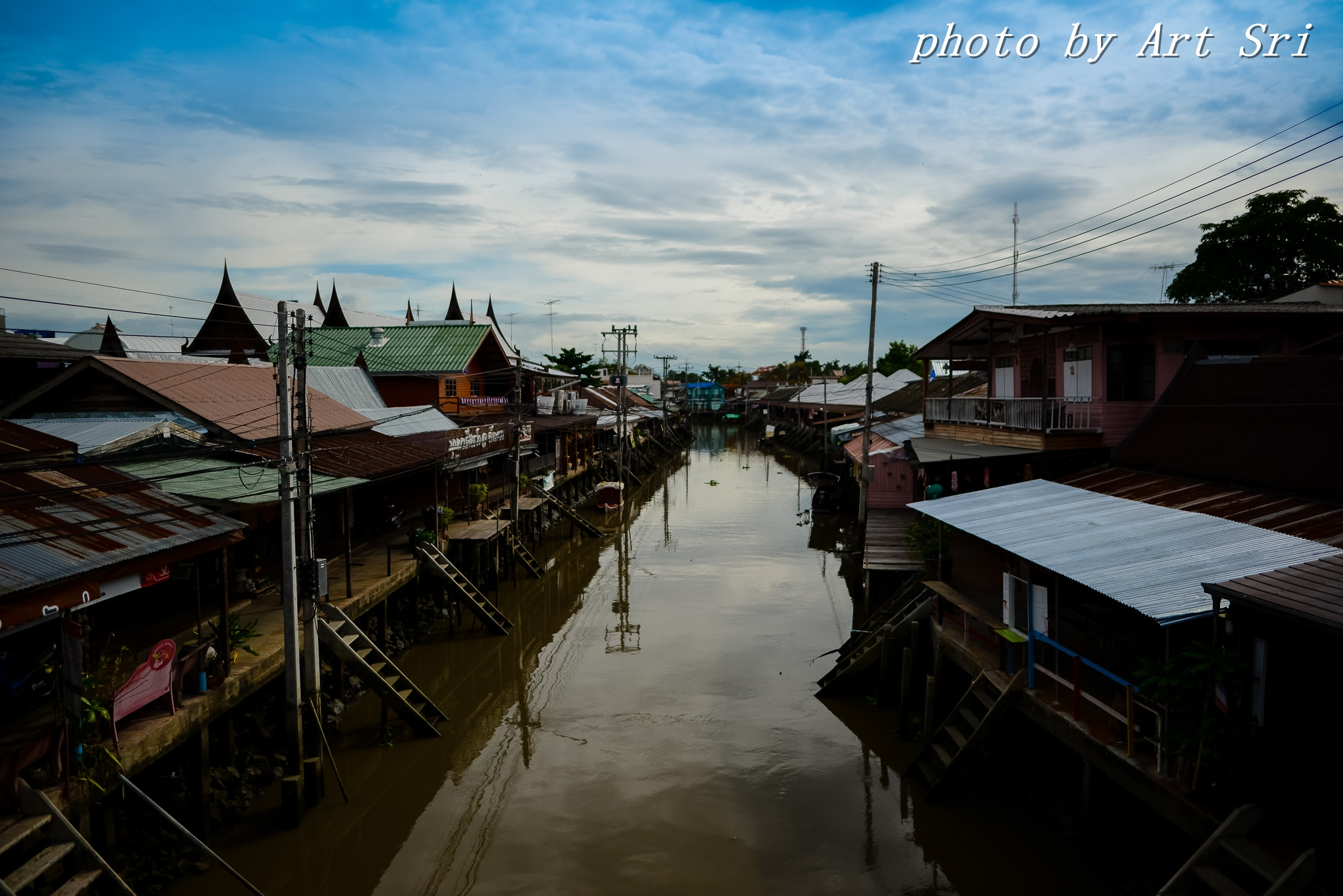 Nikon D800 + Nikon AF-S Nikkor 24mm F1.8G ED sample photo. Floating market photography
