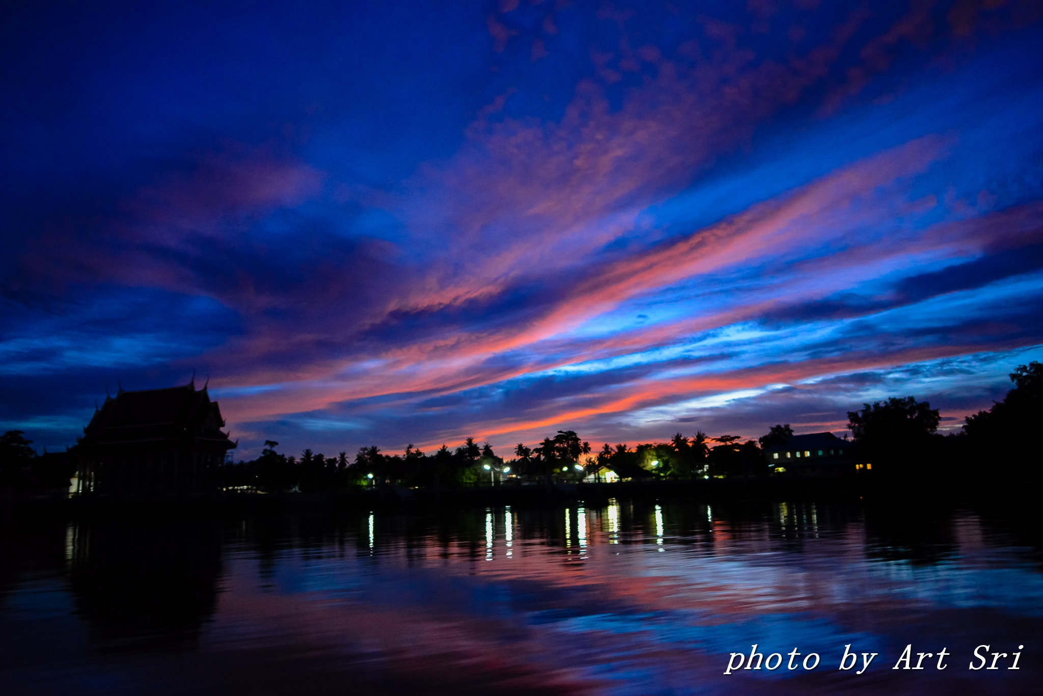 Nikon D800 + Nikon AF-S Nikkor 24mm F1.8G ED sample photo. The temple photography