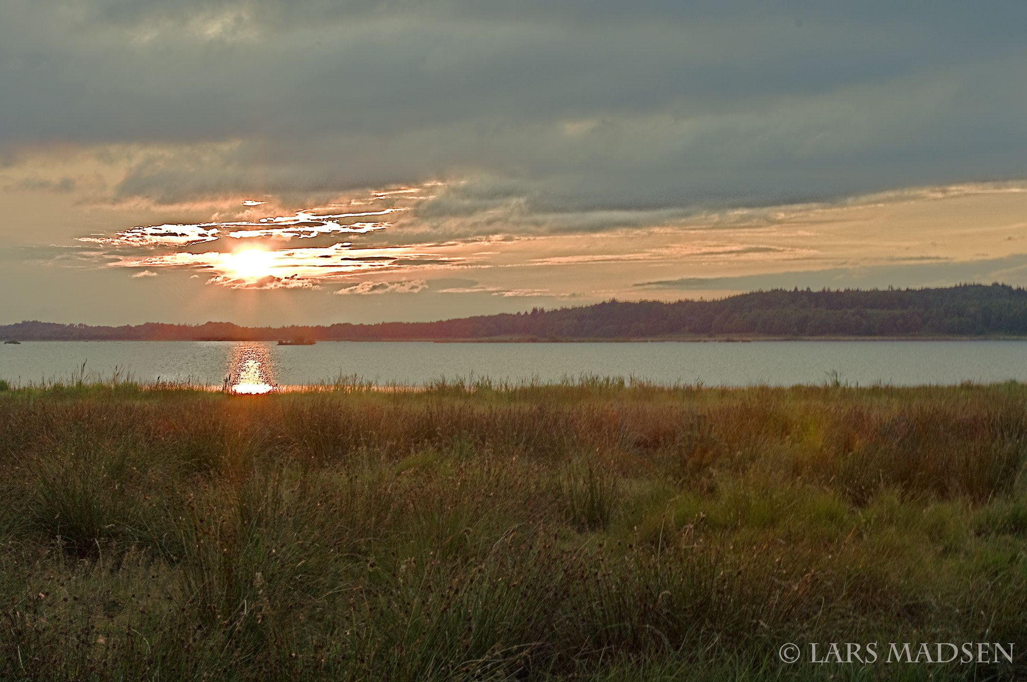 smc PENTAX-F 35-105mm F4-5.6 sample photo. Evening of boiling lake. photography