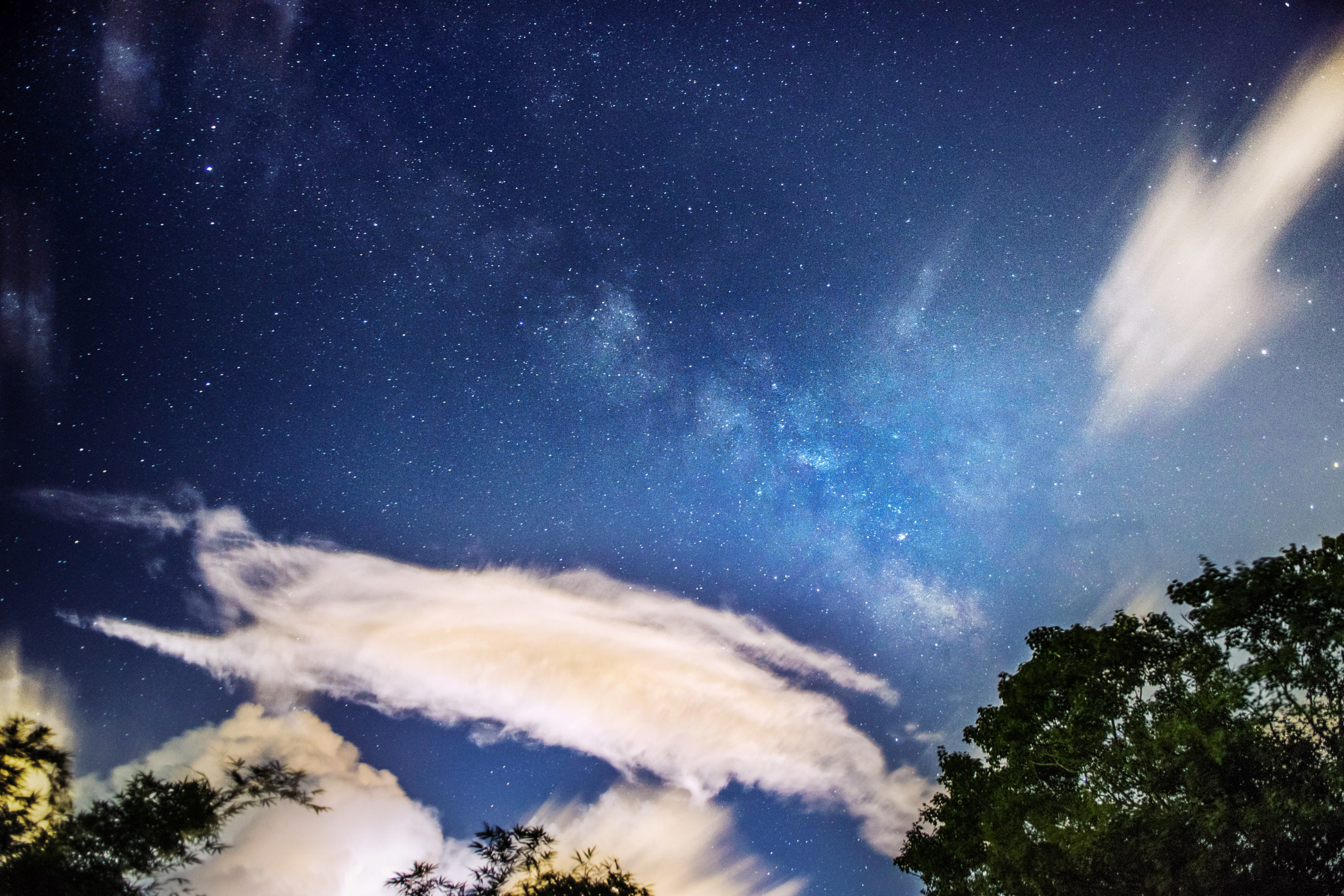 Nikon D5300 + Nikon AF-S DX Nikkor 17-55mm F2.8G ED-IF sample photo. Dance with the wind, clouds and stars photography