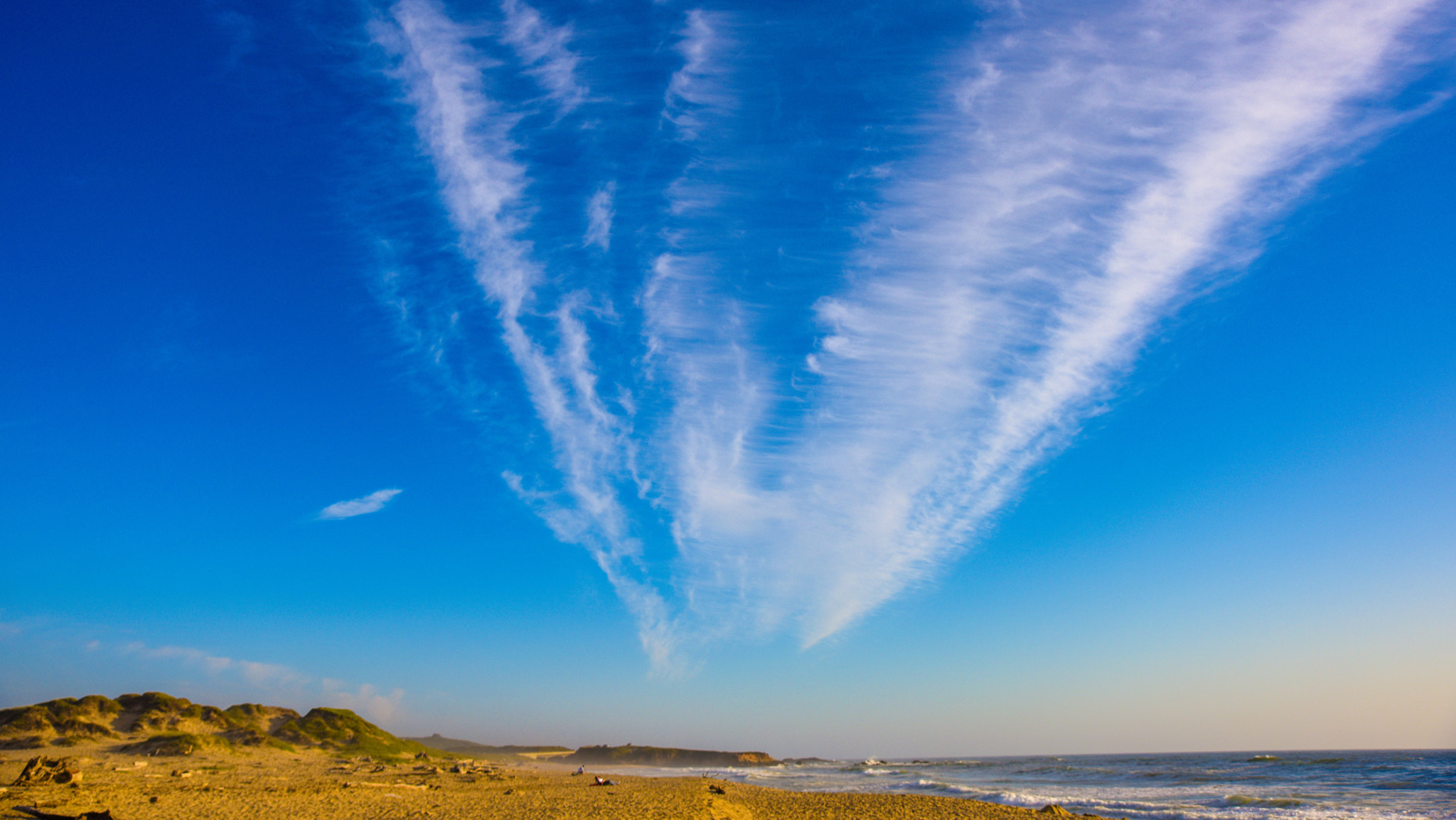 Tamron SP 24-70mm F2.8 Di VC USD sample photo. Clouds gathering at the horizon ... photography