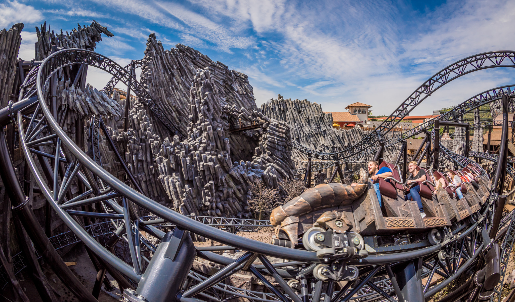 Nikon AF Fisheye-Nikkor 16mm F2.8D sample photo. Taron uphill photography