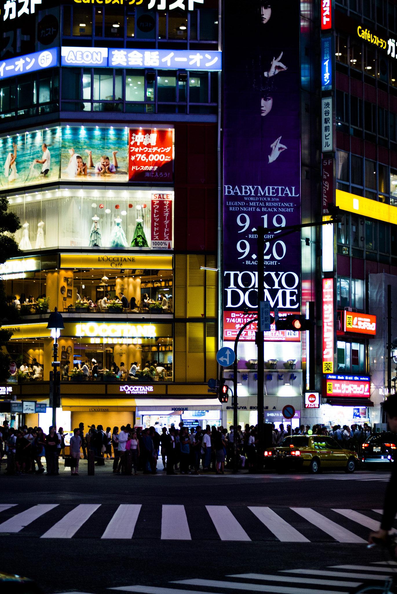 Nikon 1 J1 + Nikon 1 Nikkor 32mm F1.2 sample photo. Shibuya photography