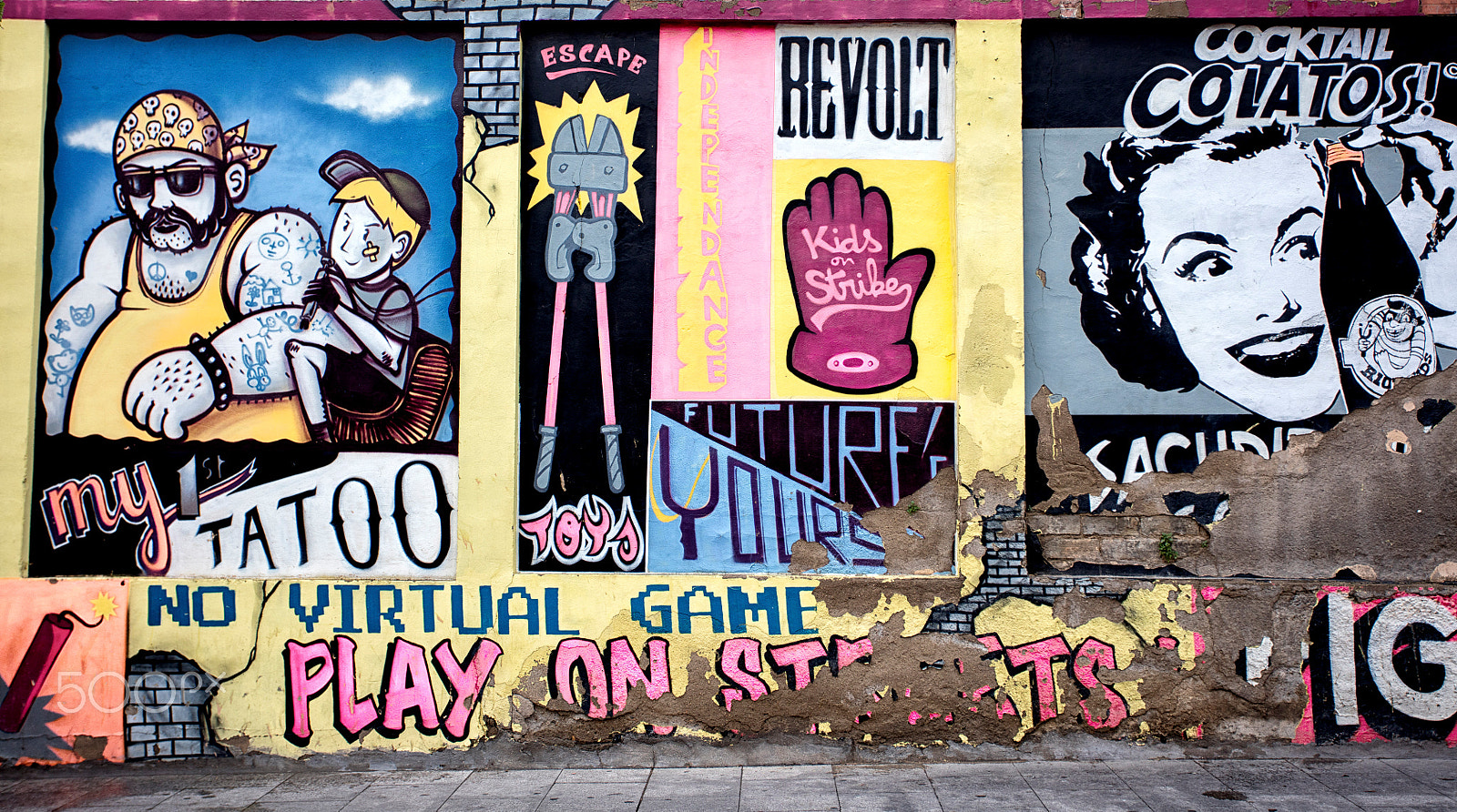Canon EOS 5DS + Canon EF 17-40mm F4L USM sample photo. Kids on strike photography