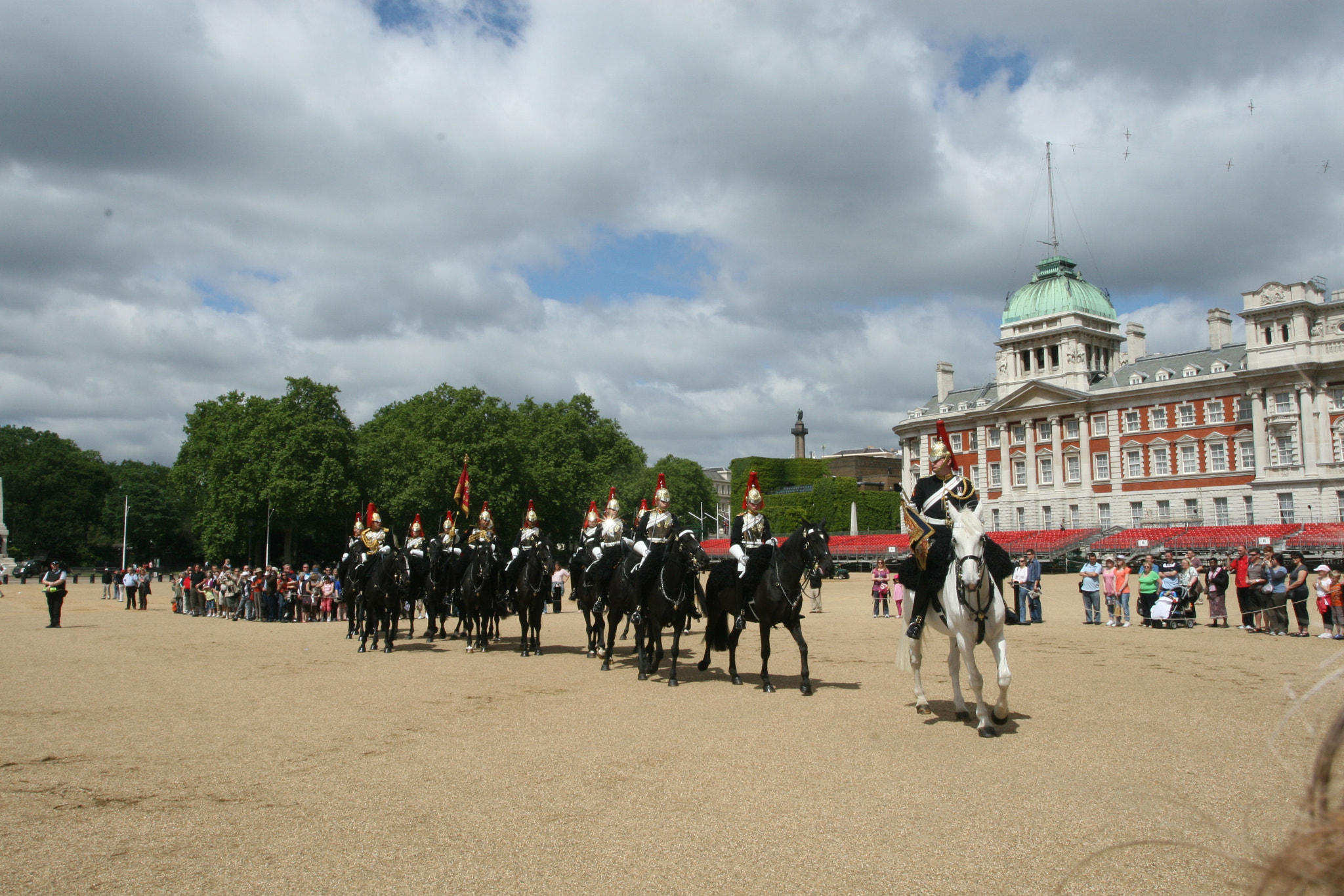 Canon EOS 30D + Canon EF 17-40mm F4L USM sample photo. Changing of the guard at buckingham palace photography