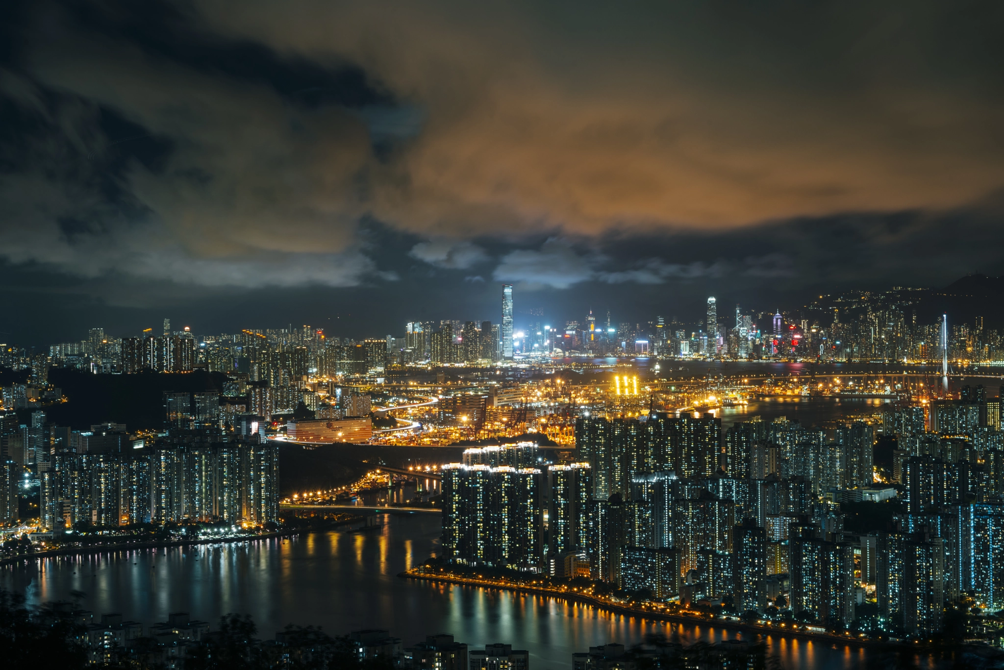 AF Zoom-Nikkor 28-105mm f/3.5-4.5D IF sample photo. Light pollution in hong kong photography