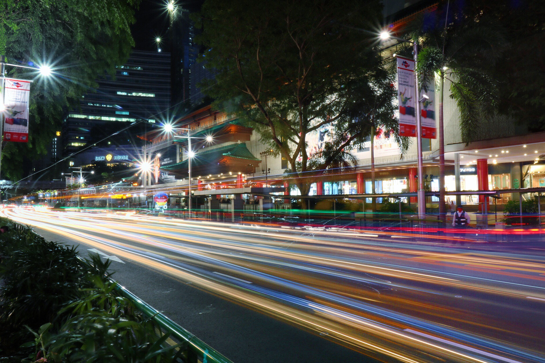 Canon EOS 750D (EOS Rebel T6i / EOS Kiss X8i) sample photo. Orchard road photography