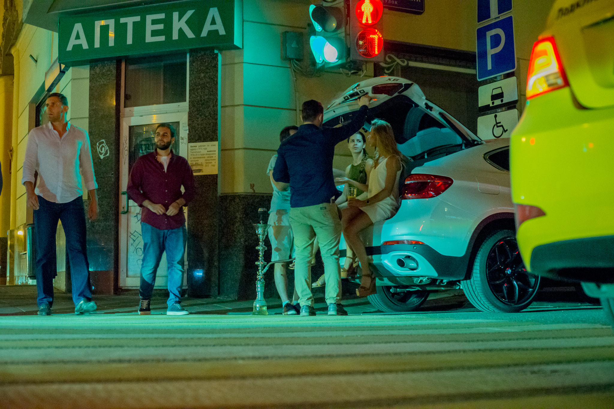 Sony 50mm F1.4 sample photo. тот случай когда в багажник лезут сами) photography