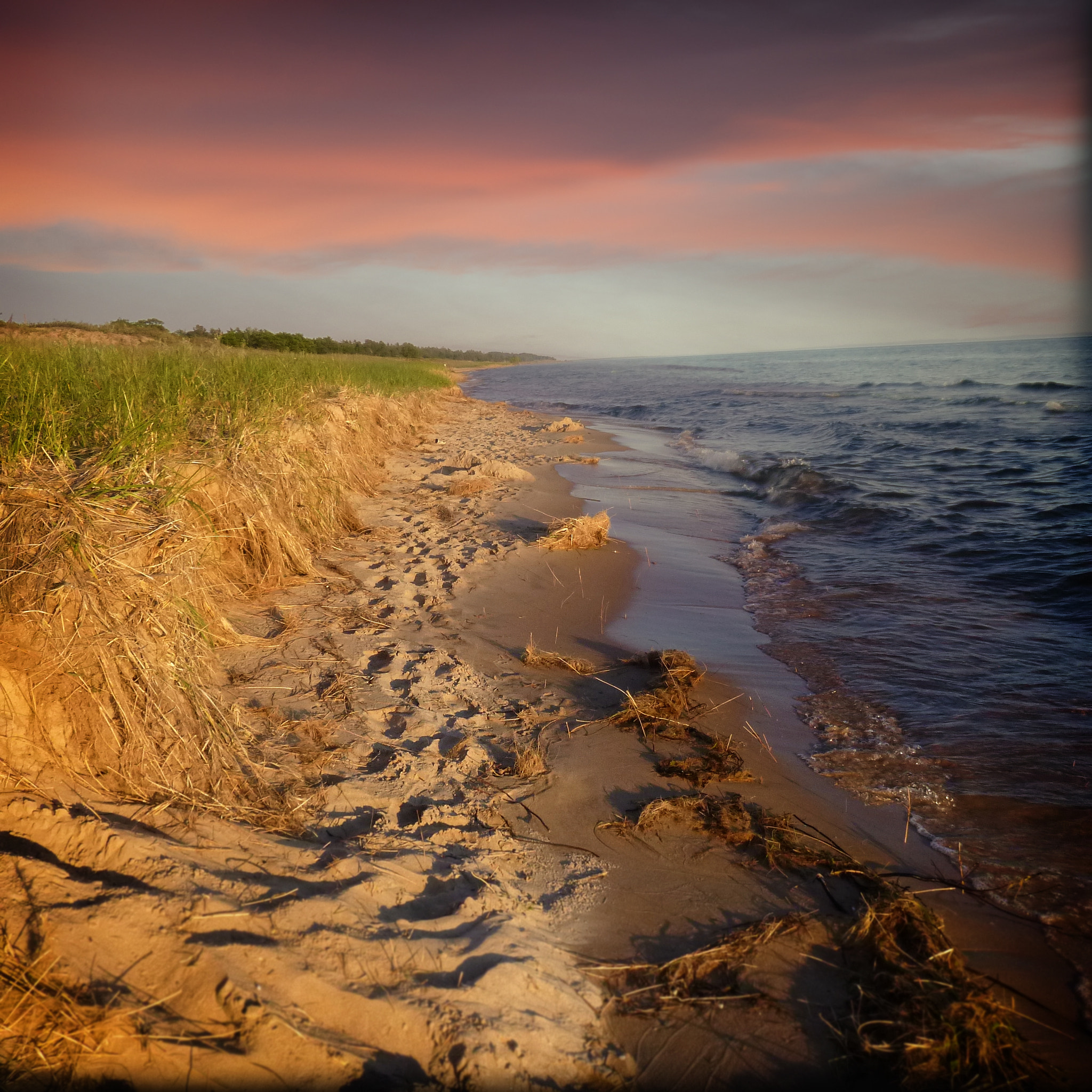 Panasonic DMC-TS20 sample photo. Beach at sunset photography