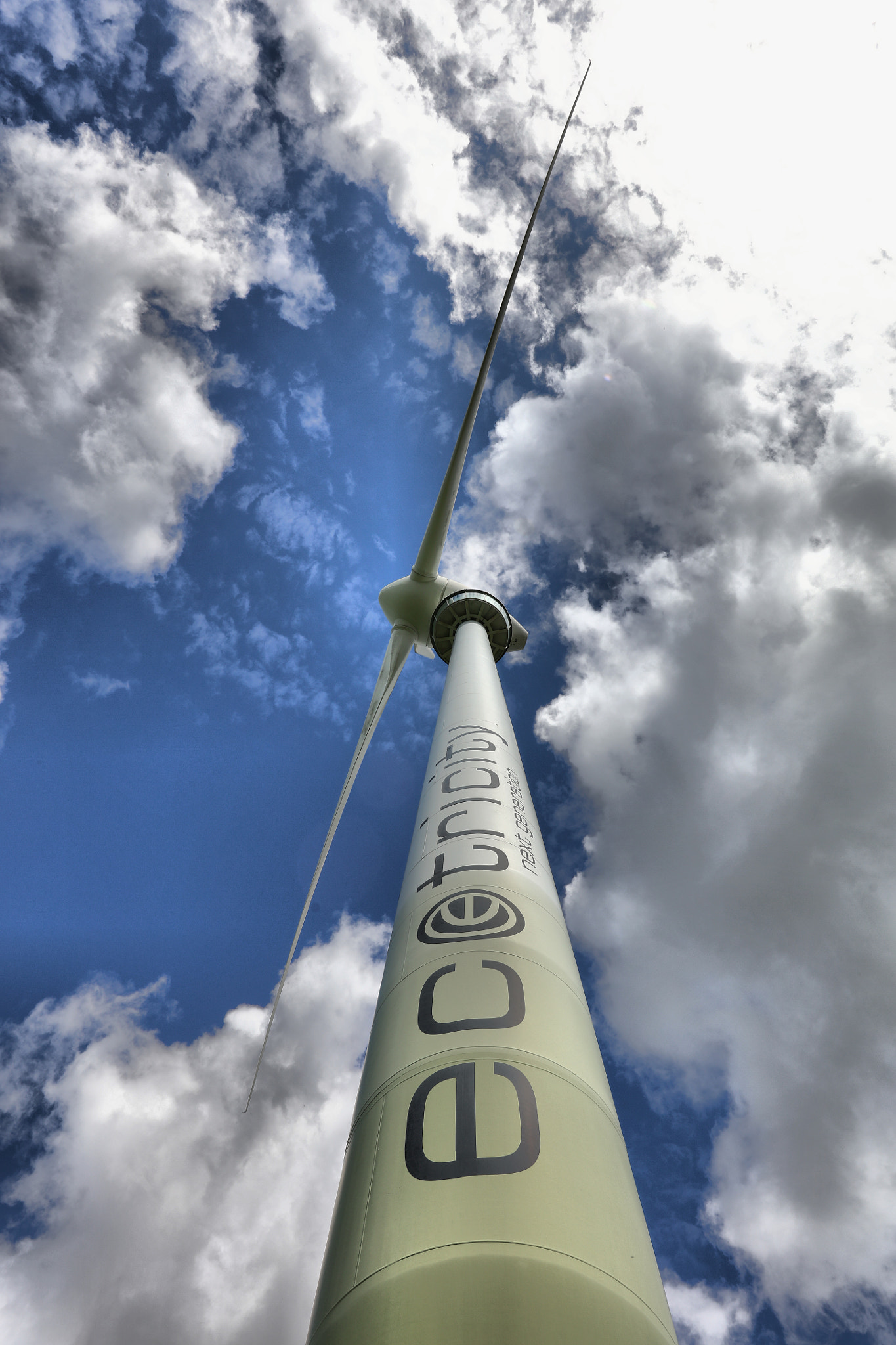 Canon EF 11-24mm F4L USM sample photo. Wind turbine photography