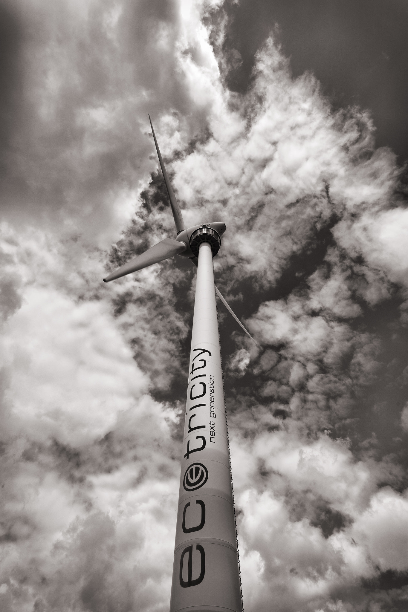 Canon EF 11-24mm F4L USM sample photo. Wind turbine photography