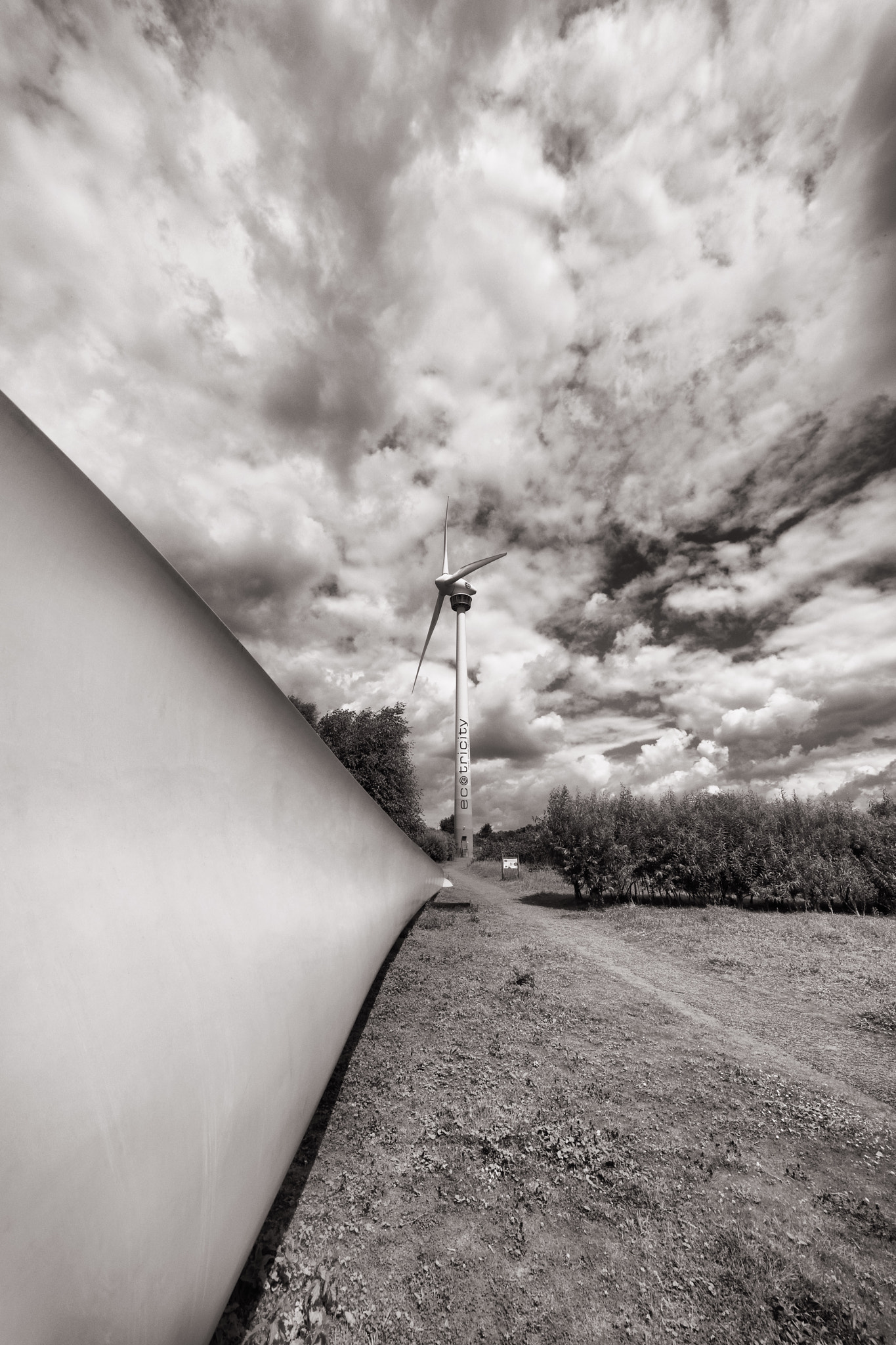 Canon EF 11-24mm F4L USM sample photo. Wind turbine photography