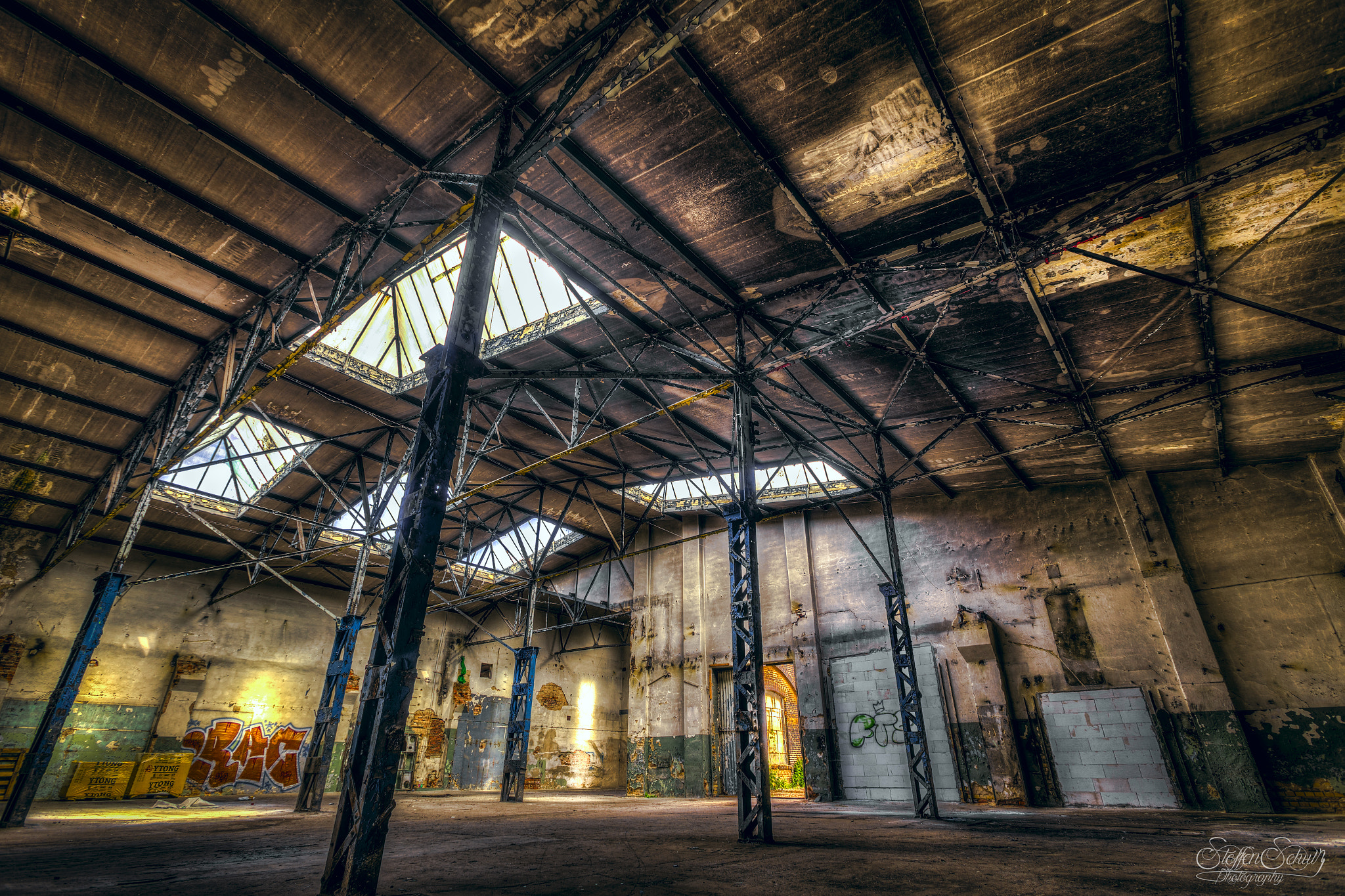 Canon EOS 6D + Canon EF 17-35mm f/2.8L sample photo. The old briquette photography