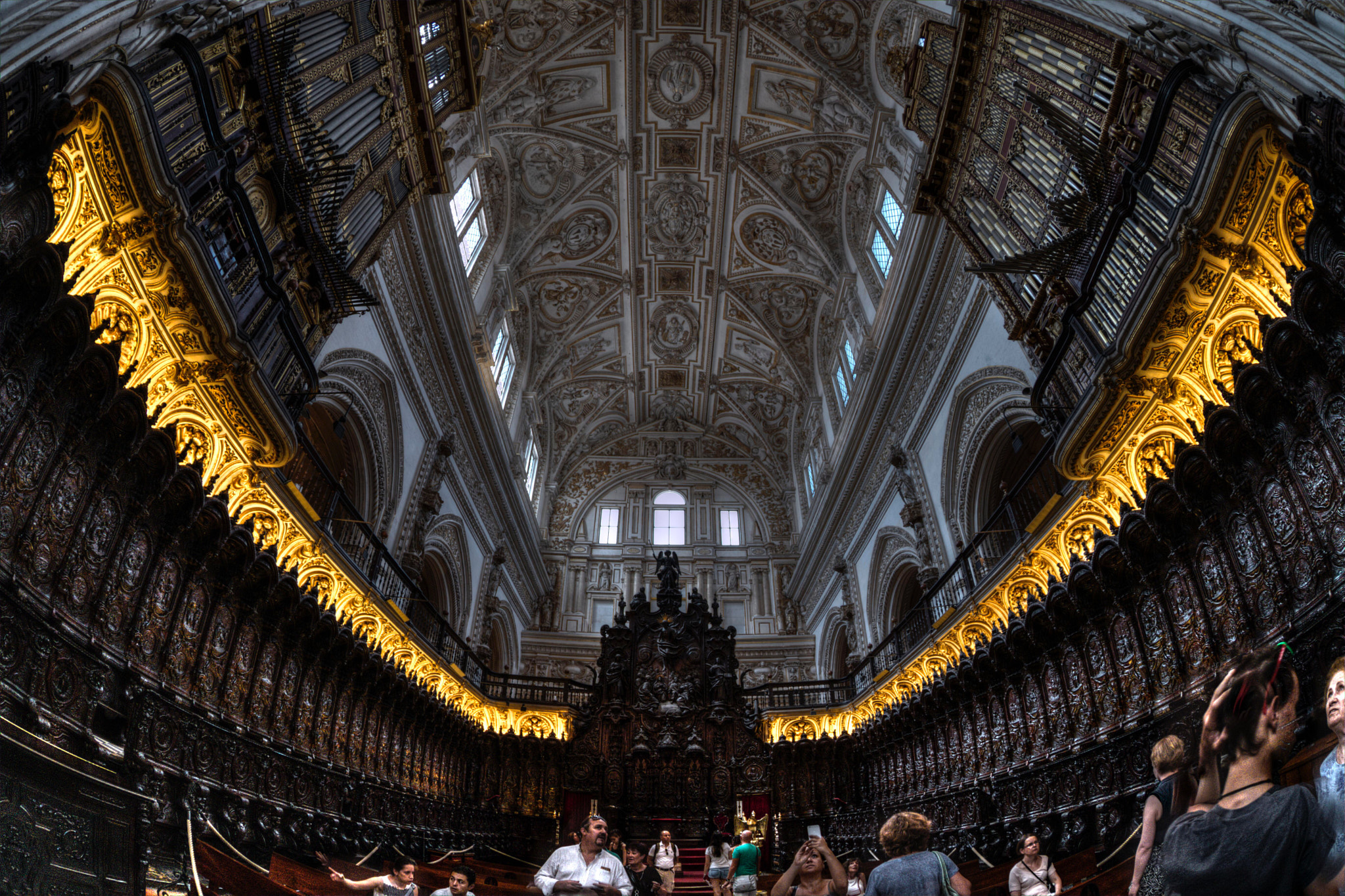Canon EF 8-15mm F4L Fisheye USM sample photo. Interior mezquita de córdoba, andalucía photography