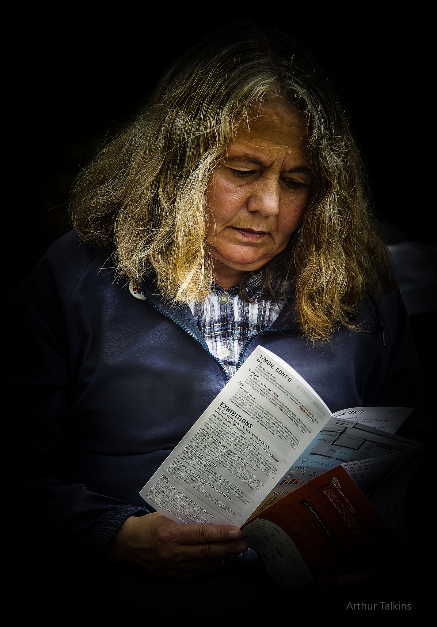 Sigma 70-200mm F2.8 EX DG Macro HSM II sample photo. Studying the programme....!! photography