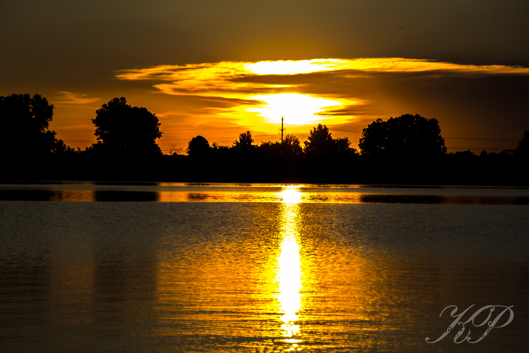 Canon EOS 600D (Rebel EOS T3i / EOS Kiss X5) + Tamron AF 18-200mm F3.5-6.3 XR Di II LD Aspherical (IF) Macro sample photo. Beautiful sunset at creve coeur lake, saint louis, mo. photography