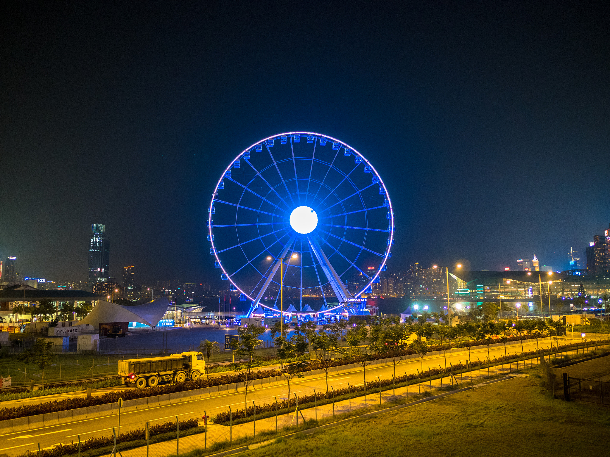 Olympus OM-D E-M5 II + LEICA DG SUMMILUX 15/F1.7 sample photo. Ferris wheel photography