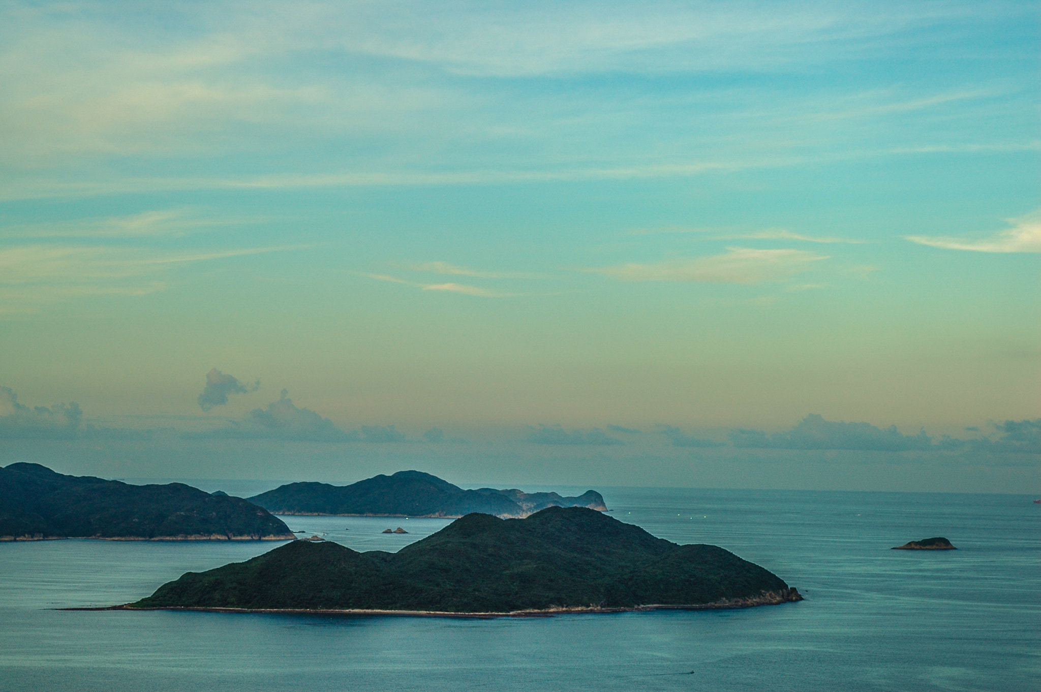 Nikon D70 + Nikon AF Nikkor 50mm F1.8D sample photo. The solitary island in tranquil seclusion photography