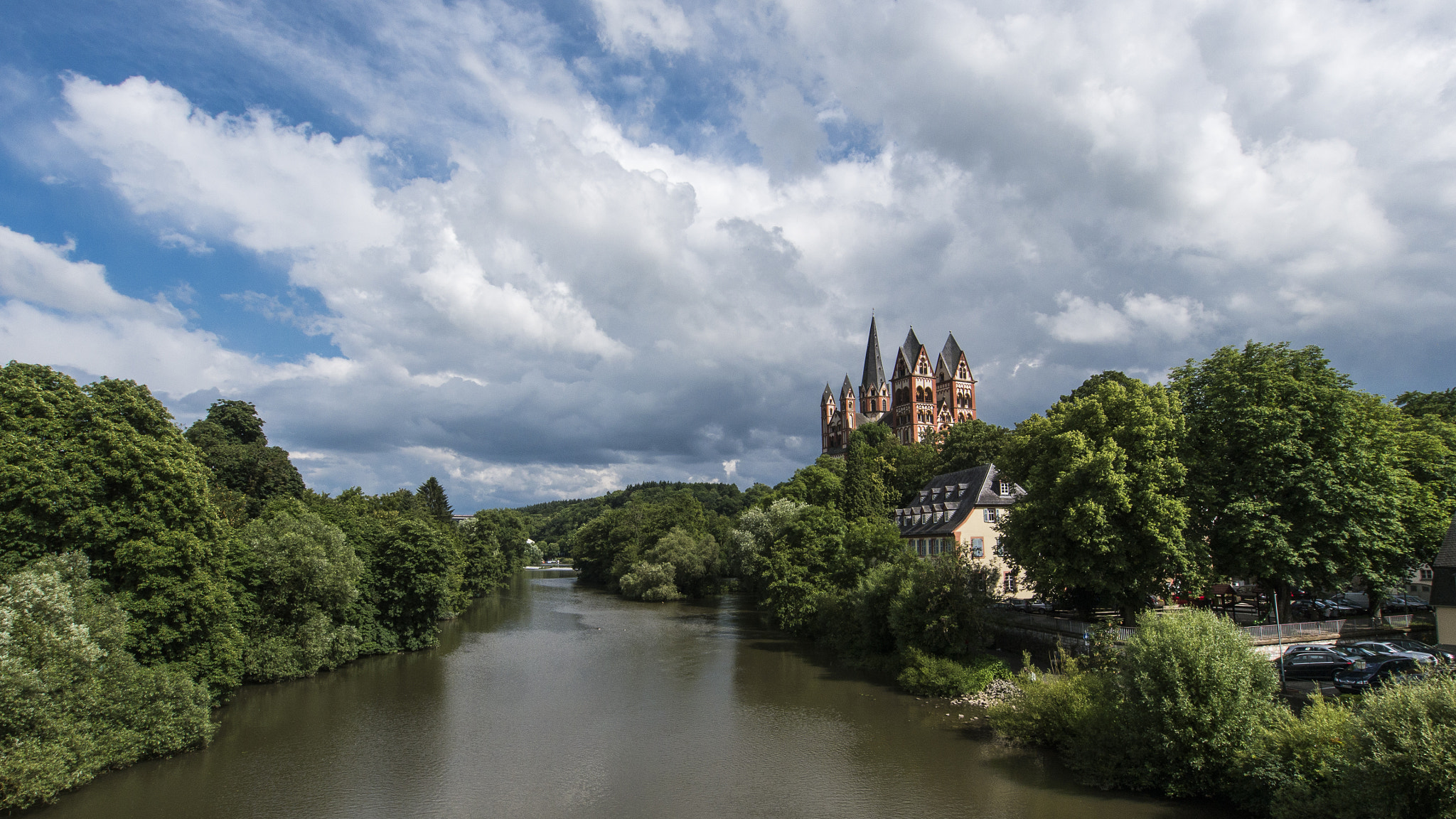 Panasonic Lumix DMC-G6 + OLYMPUS M.9-18mm F4.0-5.6 sample photo. Aus der mitte entspringt ein fluß... photography