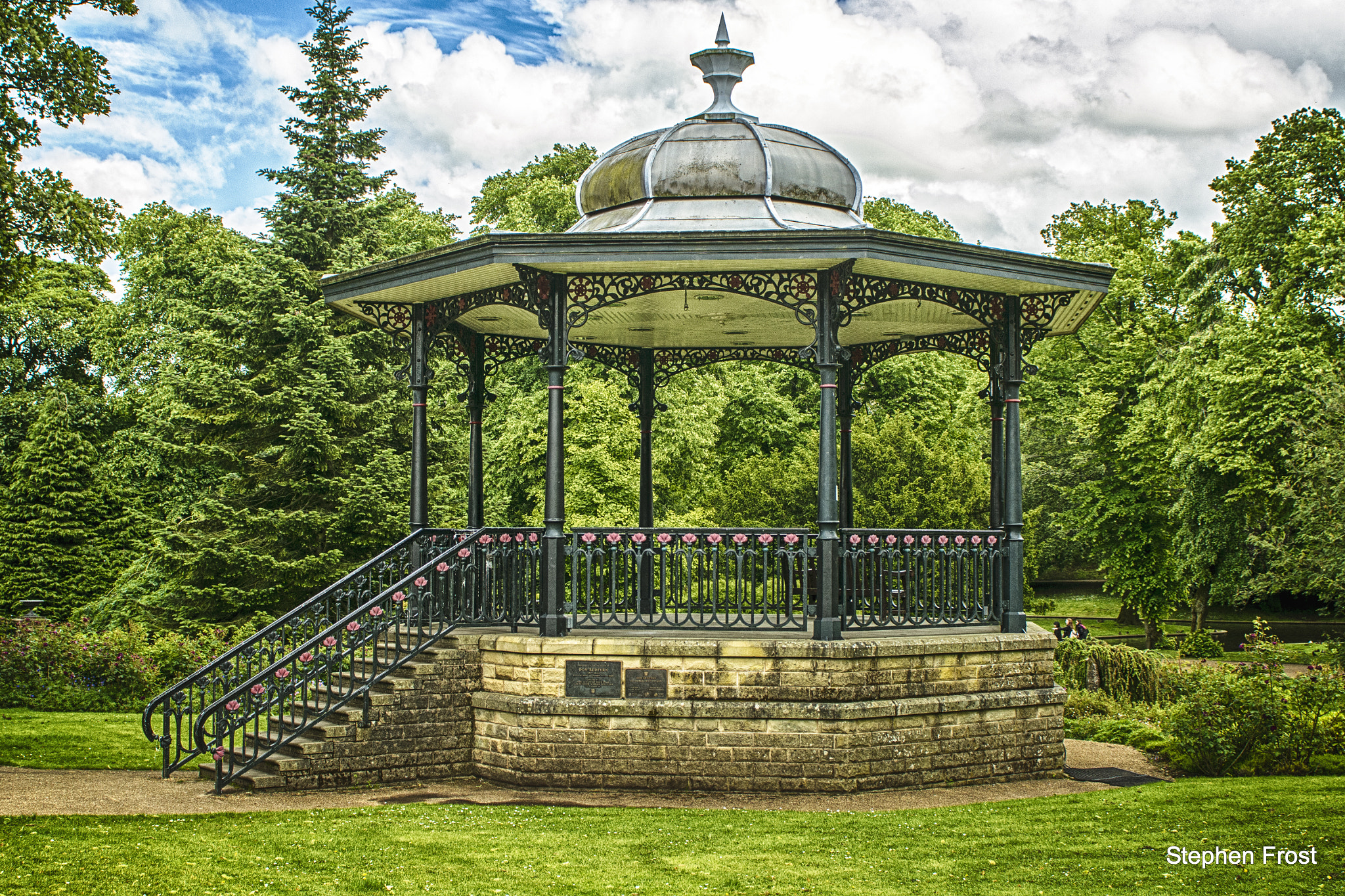 Nikon D7100 + Sigma 24-70mm F2.8 EX DG Macro sample photo. Buxton band stand , derbyshire ,uk photography