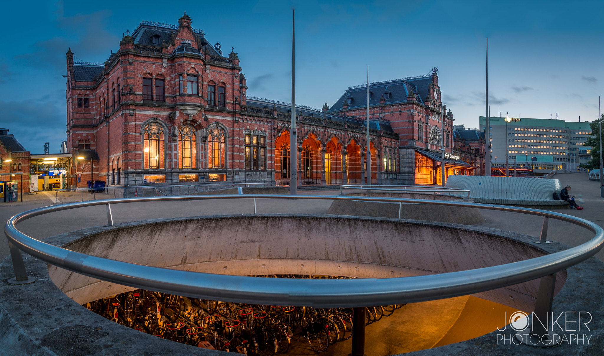 Tamron 18-270mm F3.5-6.3 Di II PZD sample photo. Trainstation groningen photography