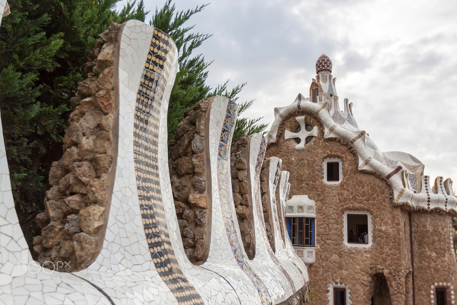 Canon EF 16-35mm F2.8L II USM sample photo. Barcelona gaudi photography