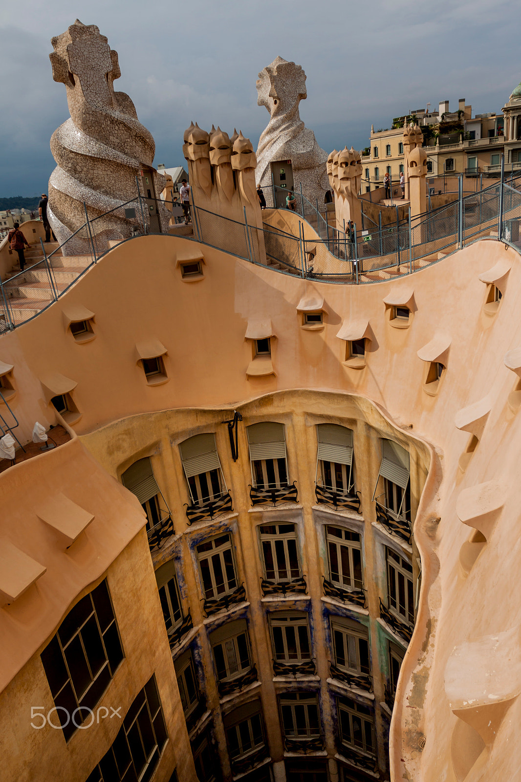 Canon EF 16-35mm F2.8L II USM sample photo. Barcelona gaudi photography